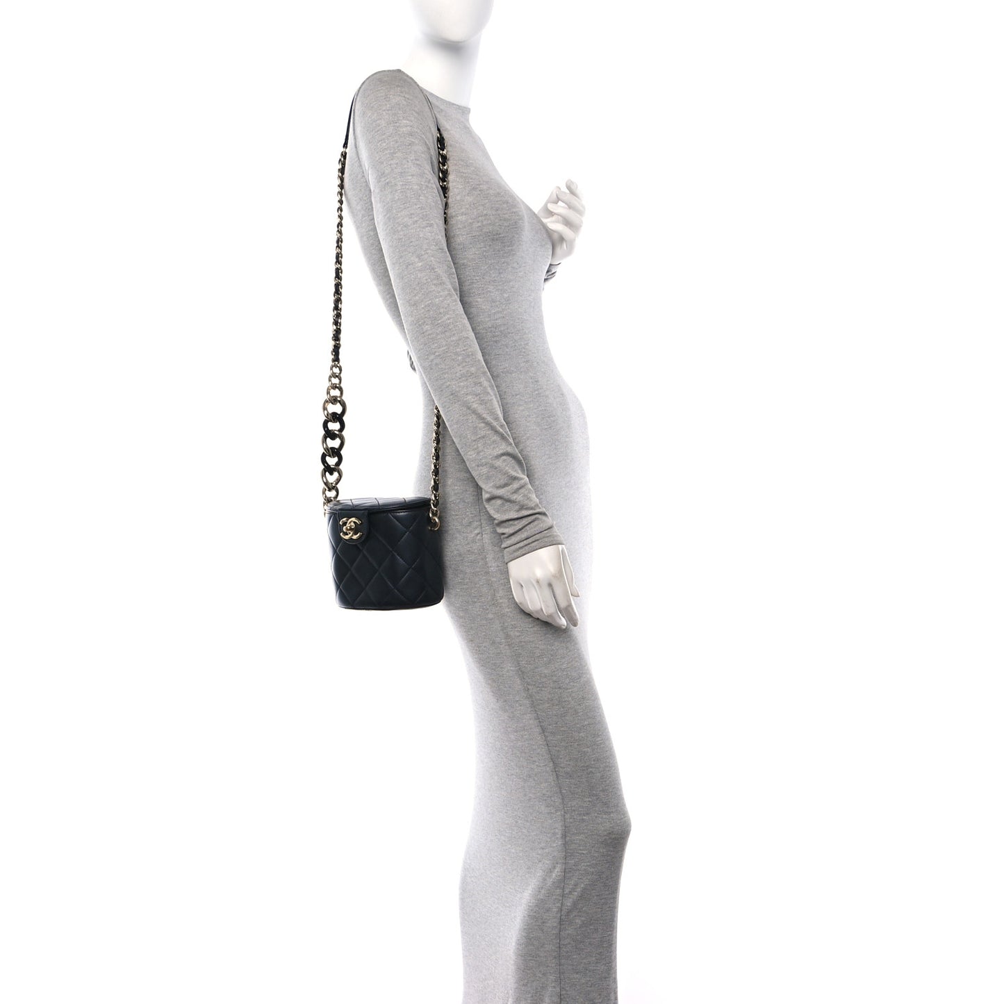 Lambskin Resin Elegant Chain Vanity Case Black