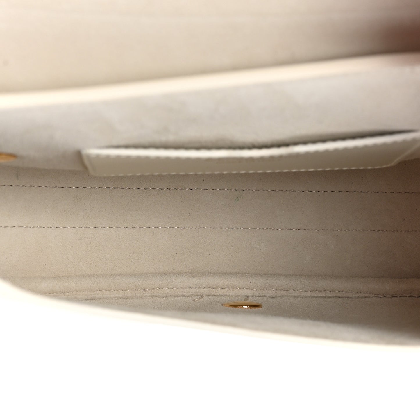 Box Calfskin Medium Bobby Flap Latte