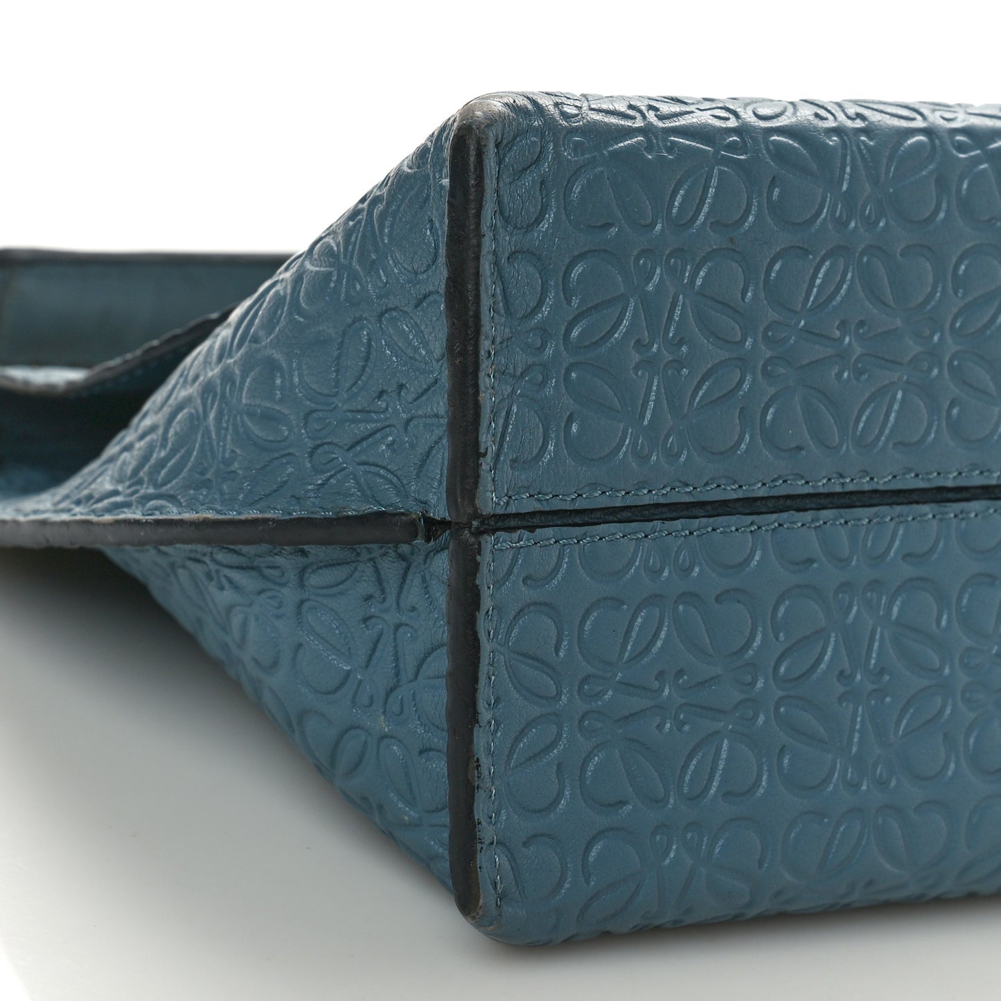 Goatskin Embossed Avenue Shoulder Bag Blue