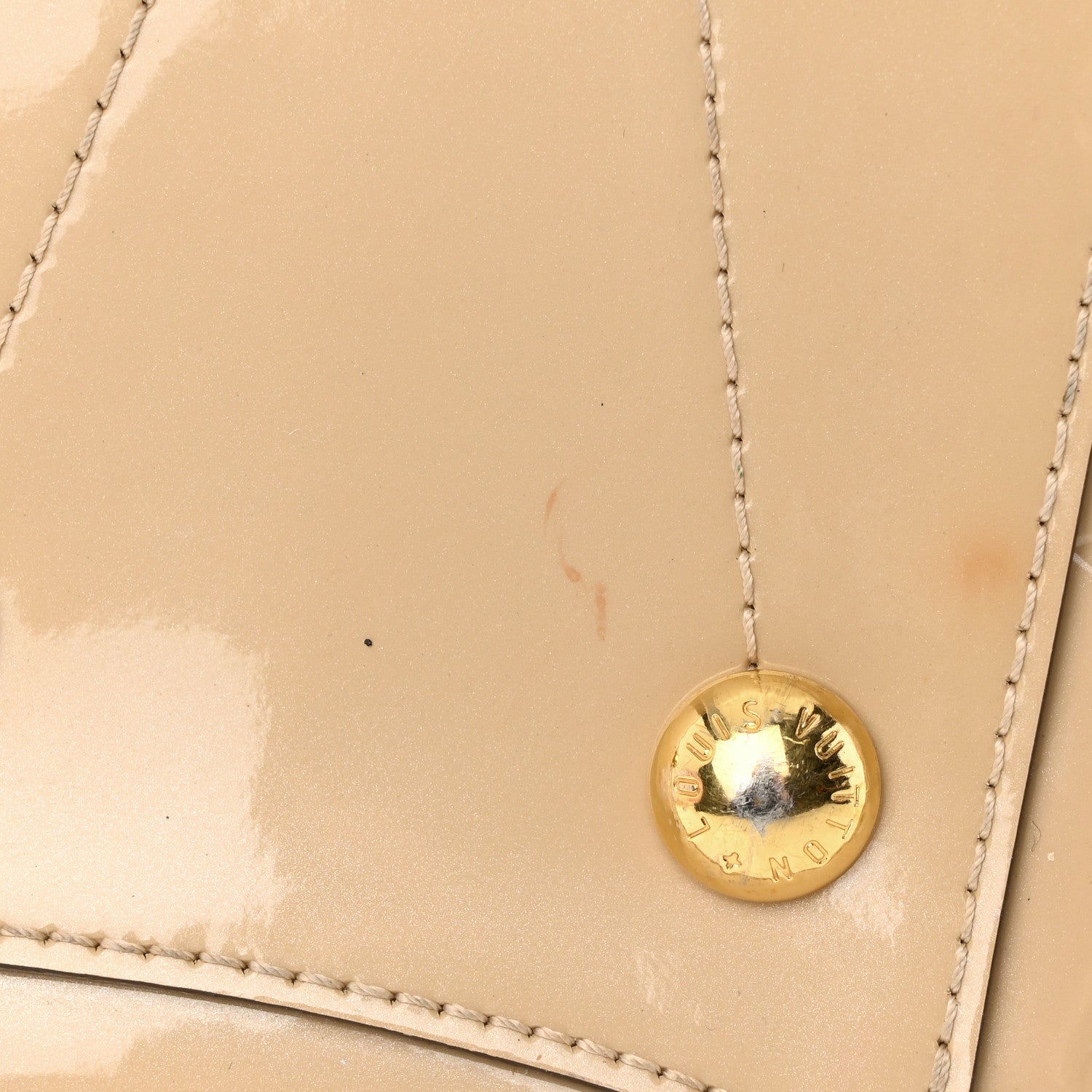 Louis Vuitton Vernis Montaigne MM Dune 17 of 28