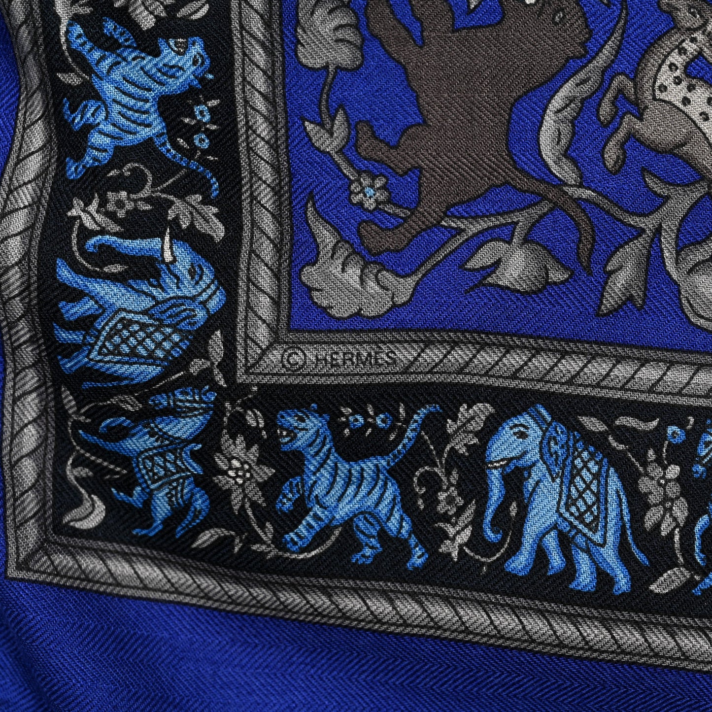 Cashmere Silk Chasse En Inde Shawl 140