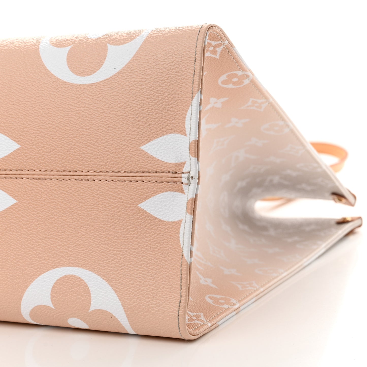 Monogram Giant By The Pool OnTheGo GM Brume