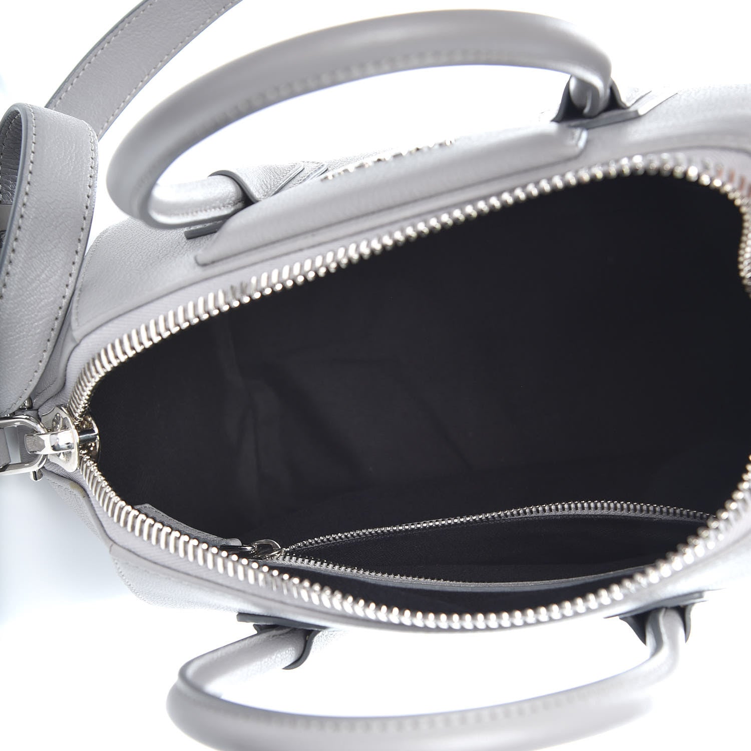 Givenchy Sugar Goatskin Small Antigona Pearl Grey 5 of 9