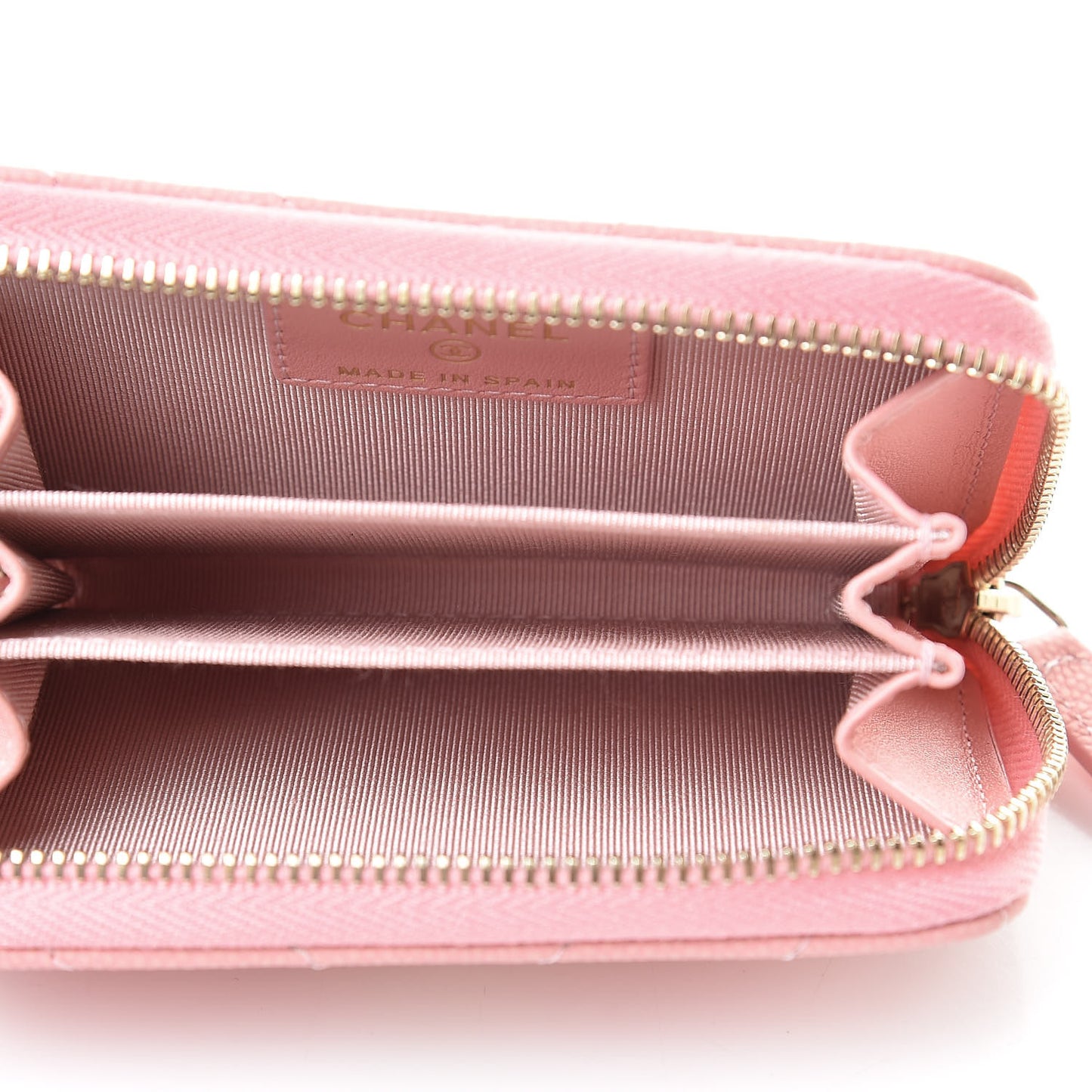Caviar Flat Chevron Quilted Zip Coin Purse Pink
