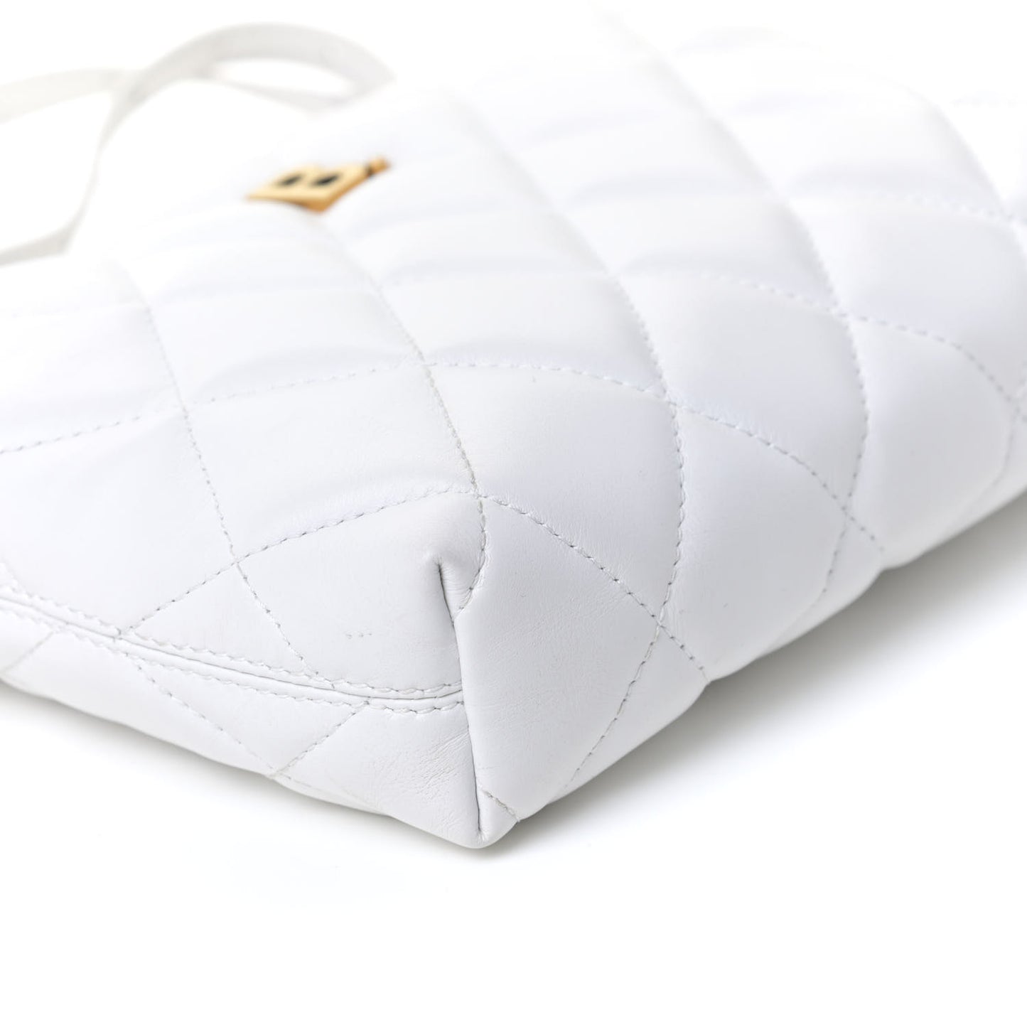 Nappa Calfskin Quilted Touch B Camera Shoulder Bag White