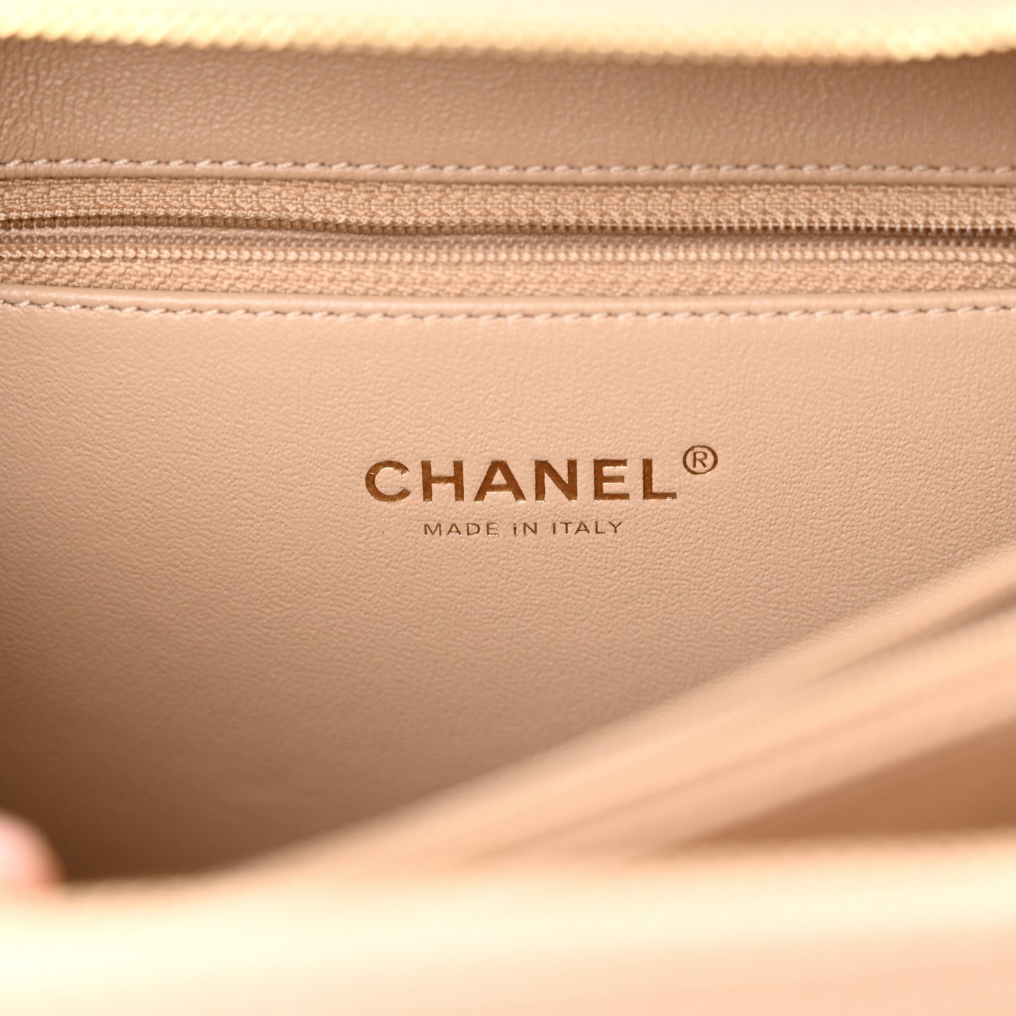 Caviar Quilted Medium CC Filigree Vanity Case Beige