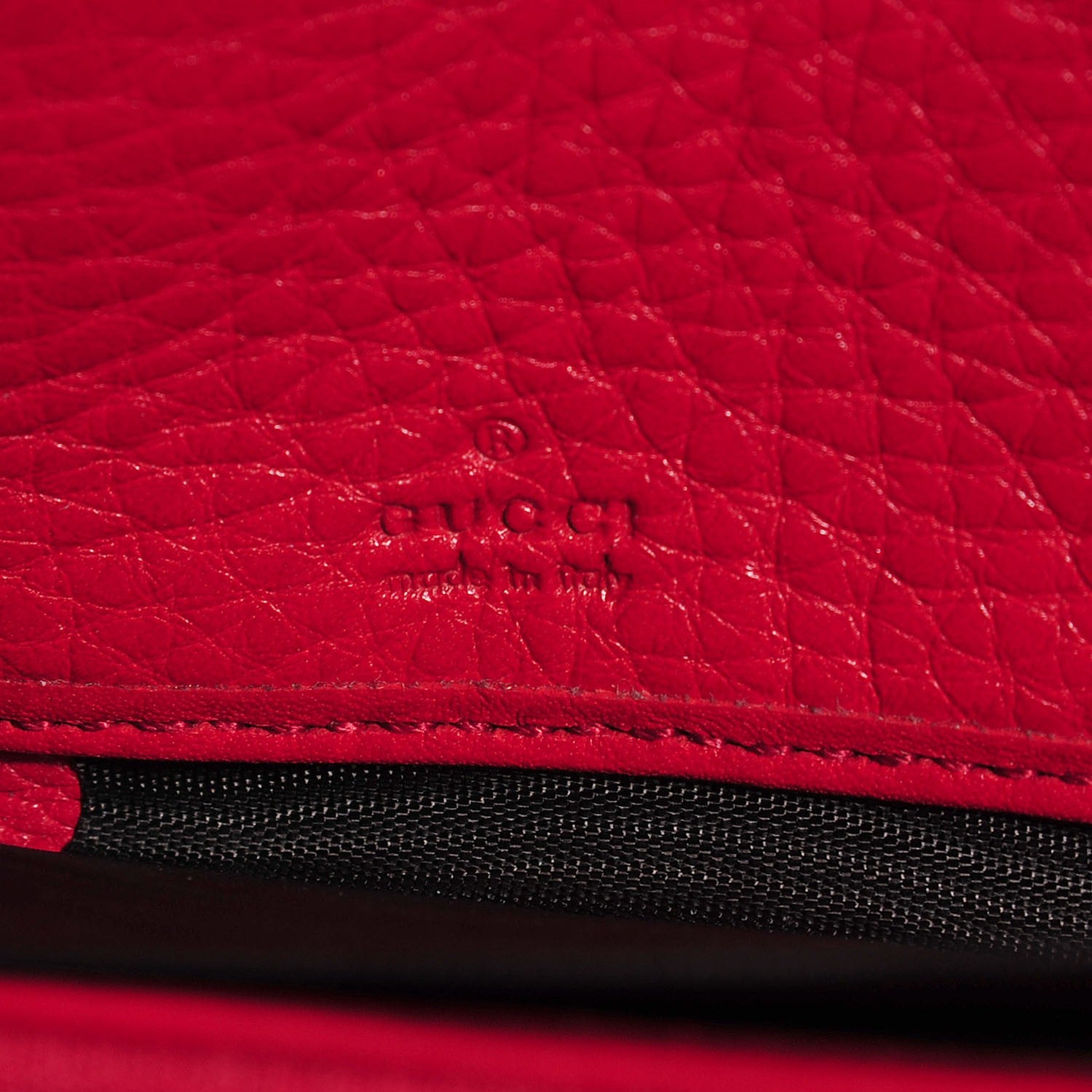 Gucci Pebbled Calfskin Soho Zip Around Wallet Tabasco Red 7 of 8