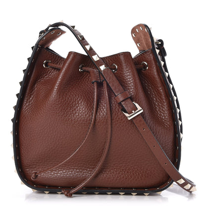 Valentino Garavani Grained Calfskin Rockstud Bucket Bag Light Brown 1 of 7