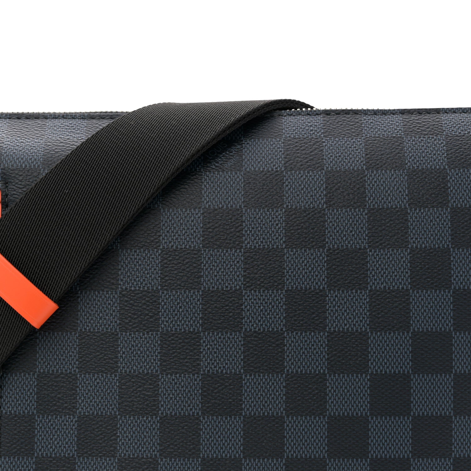 Louis Vuitton Damier Cobalt Race Discovery Messenger 8 of 10
