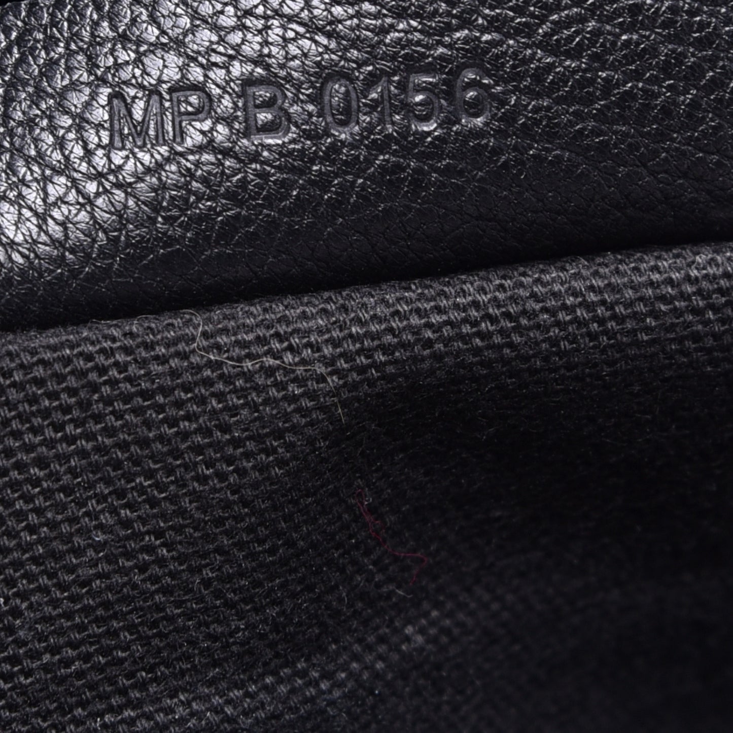 Sugar Goatskin Medium Antigona Black