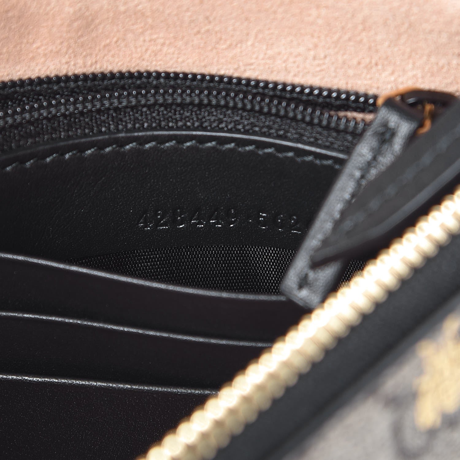 Gucci GG Supreme Monogram Bees Wrist Wallet Beige Black 7 of 8