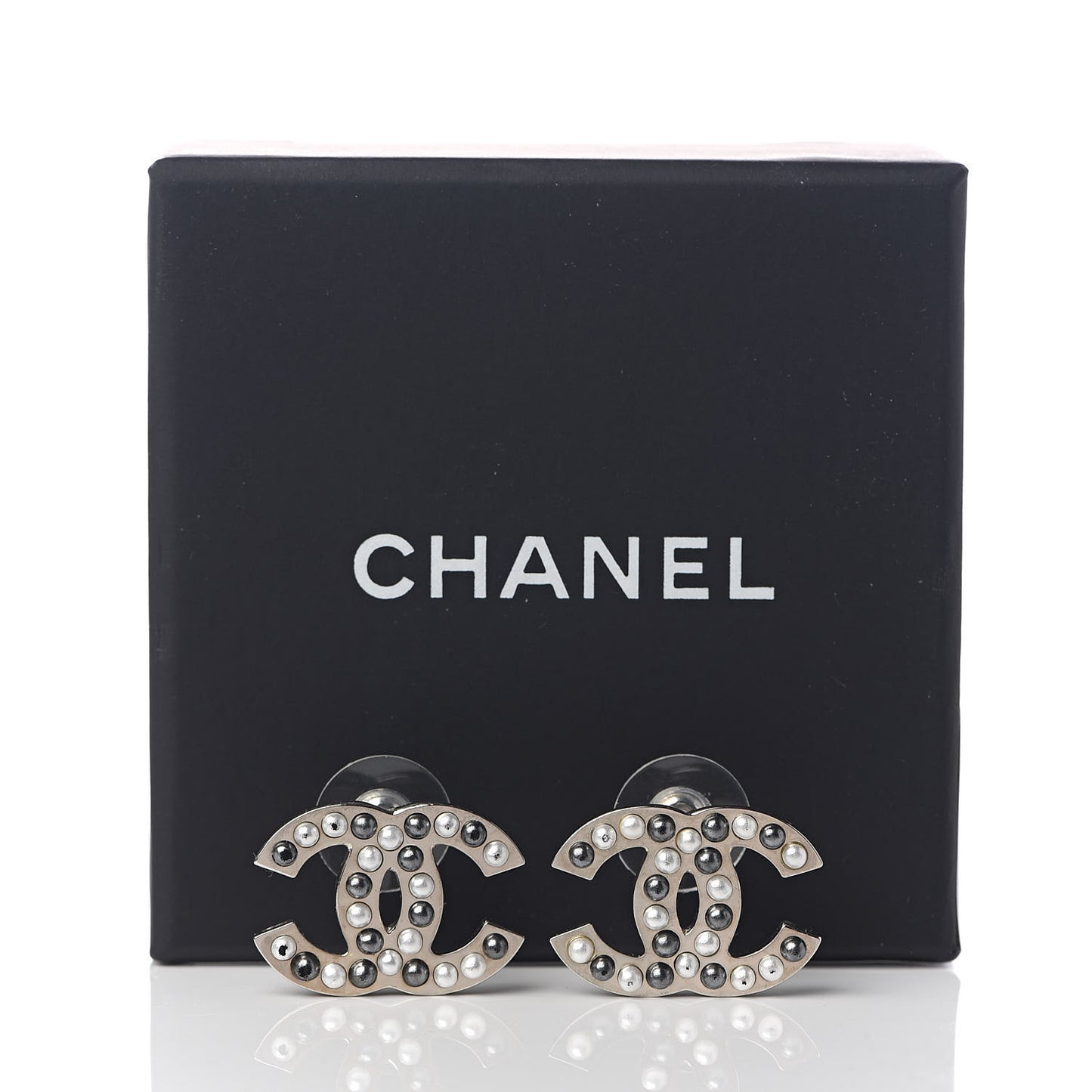 Pearl CC Earrings Silver