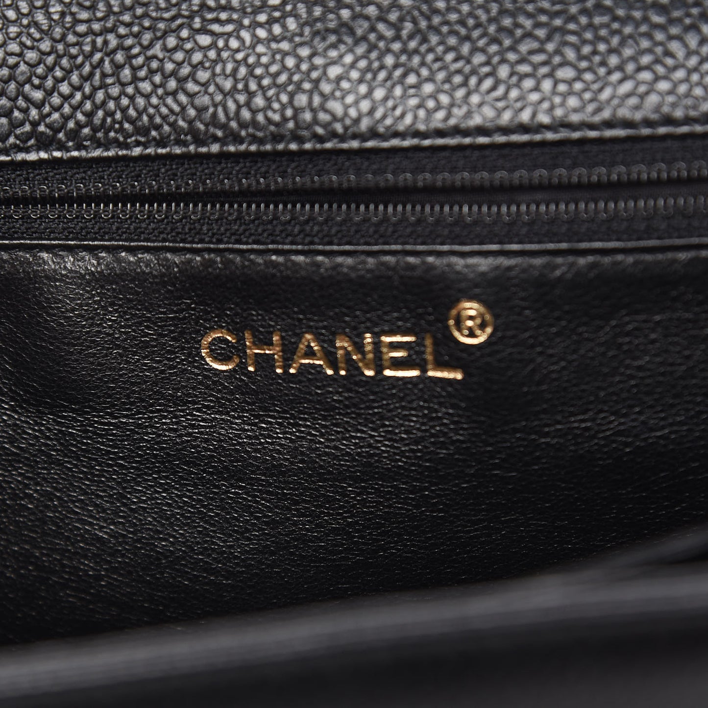 Caviar Medium Shoulder Bag Black