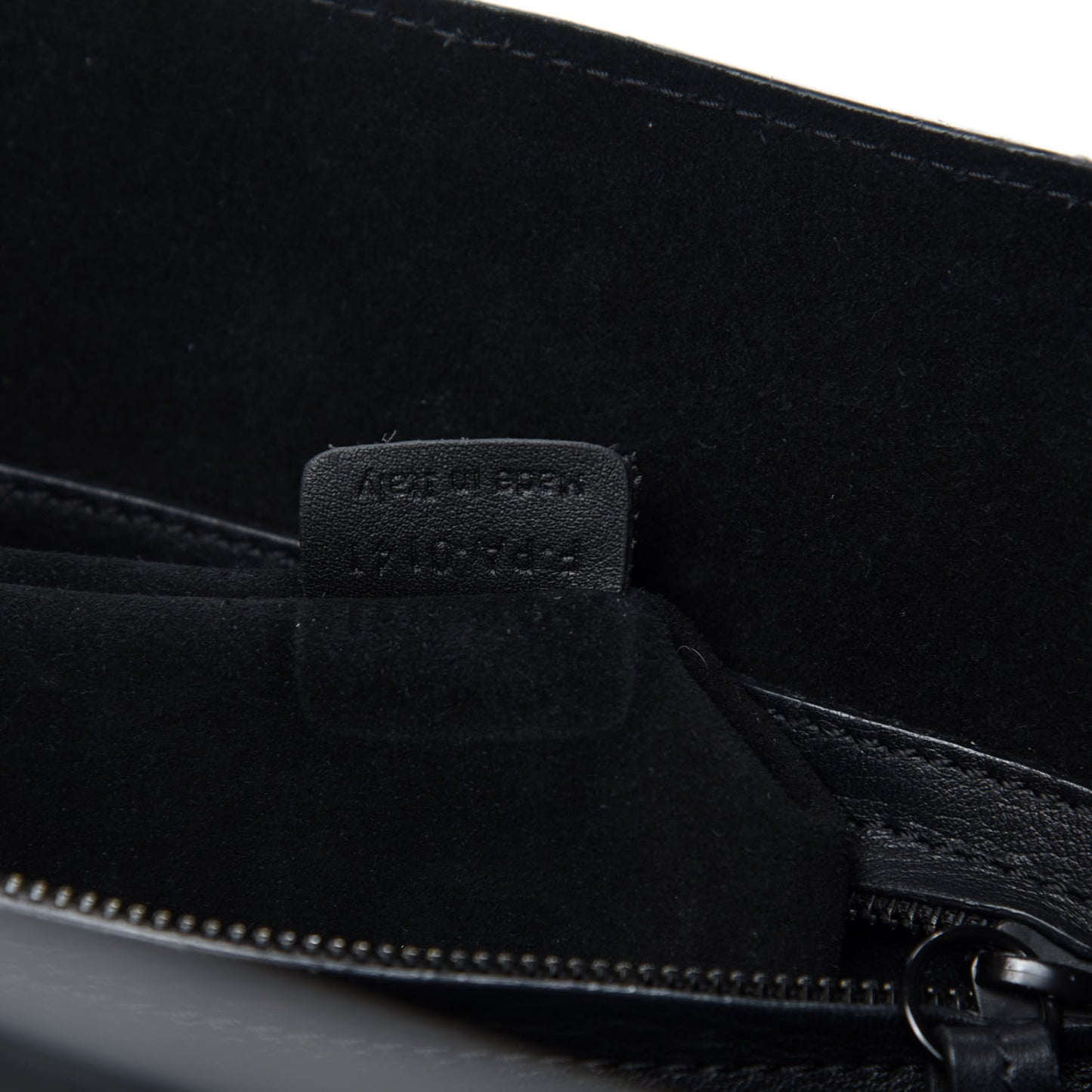 Grained Calfskin Medium Phantom Luggage Black