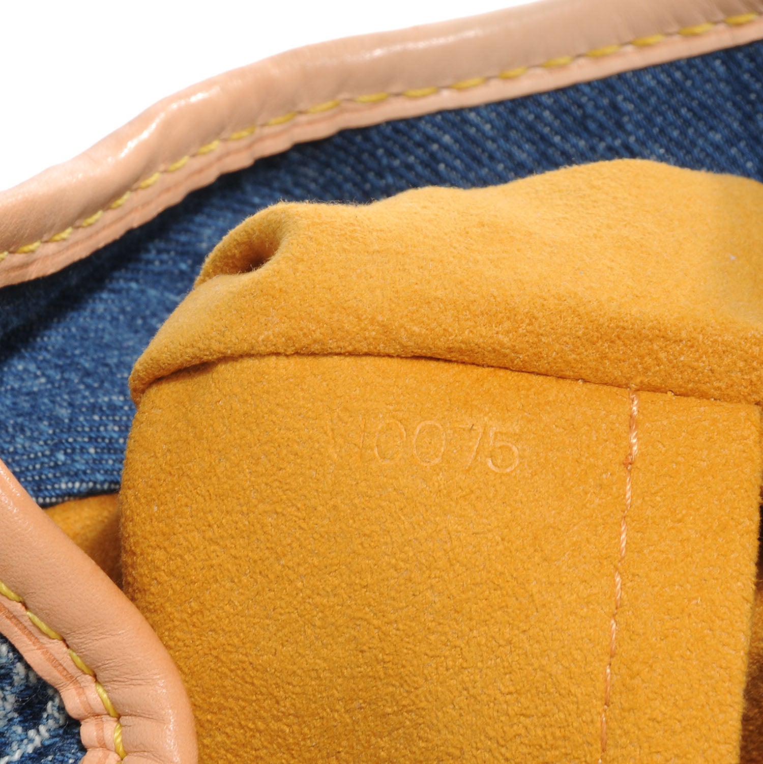 Louis Vuitton Denim Pleaty 7 of 7