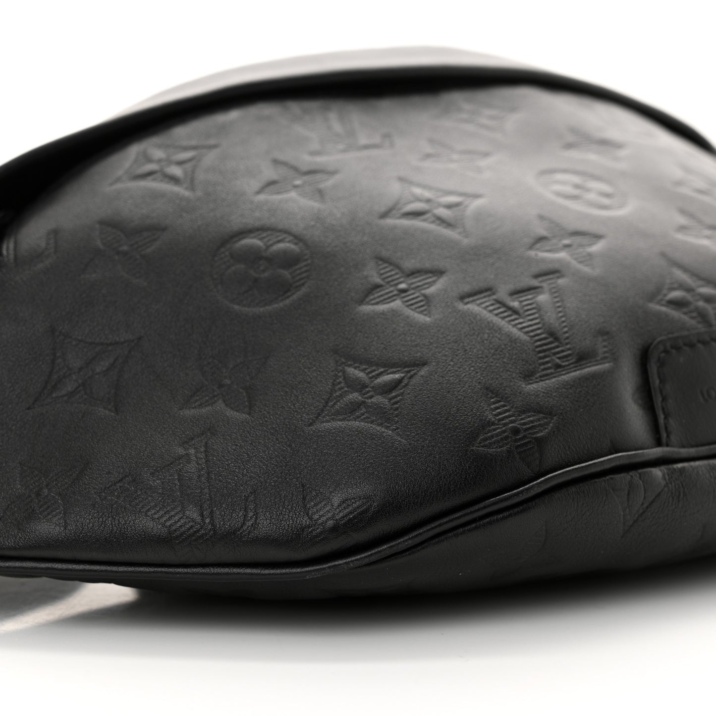 Calfskin Monogram Shadow Discovery Bumbag Black