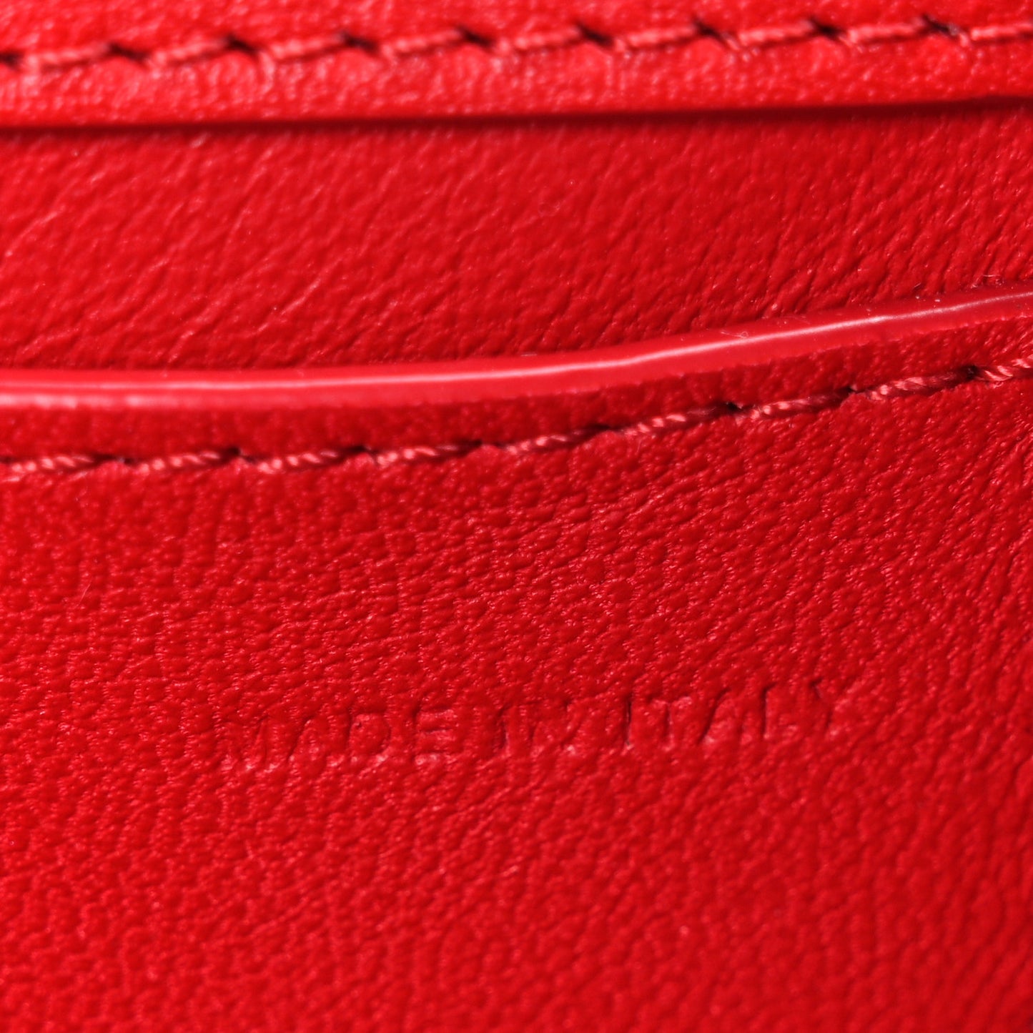 Calfskin Enamel Vlogo Small Loco Shoulder Bag Rouge Pur