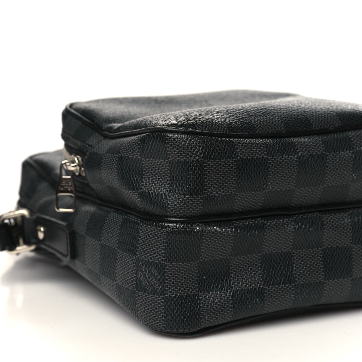 Louis Vuitton Damier Graphite Rem Bag 7 of 9