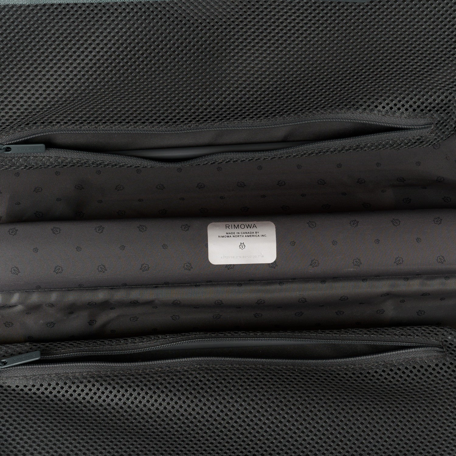 Rimowa Gloss Polycarbonate Aluminum Hybrid Cabin Gloss White 5 of 14