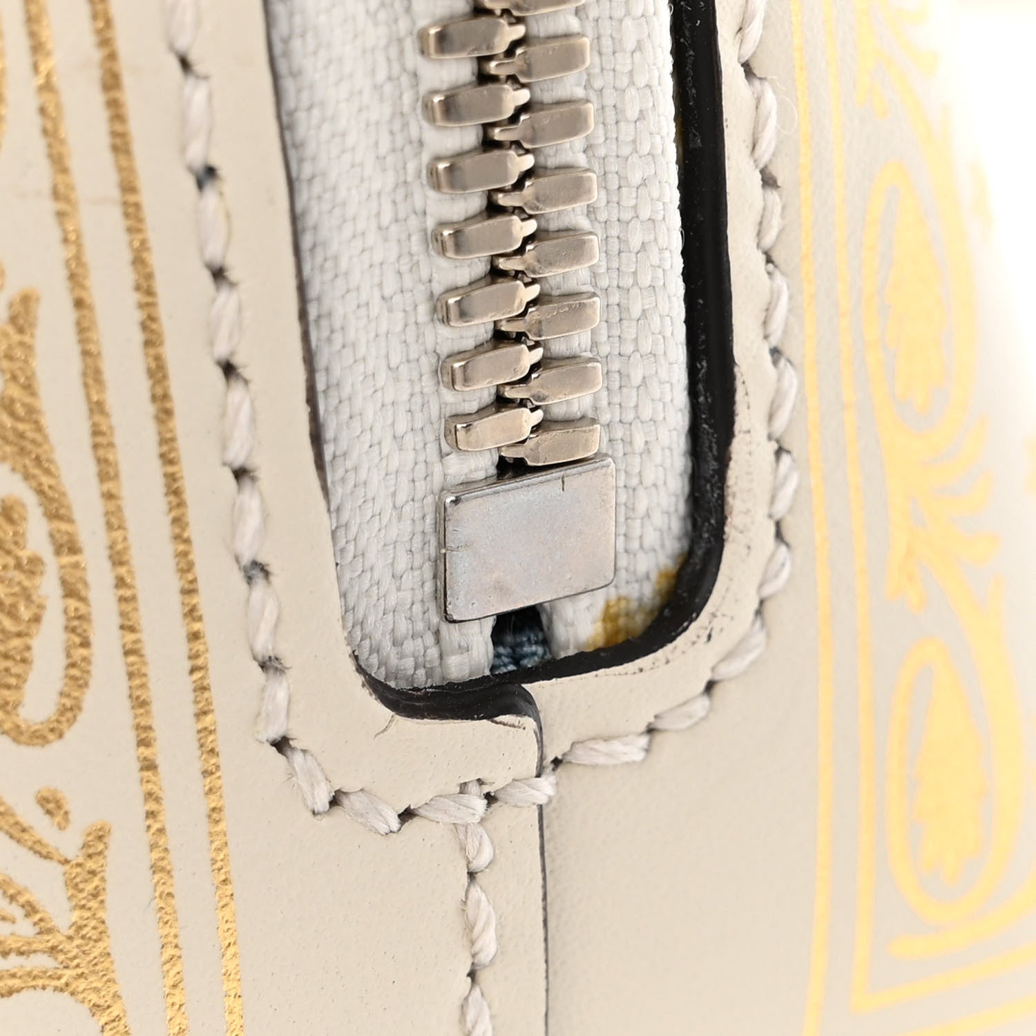 Gucci X SEGA Calfskin GUCCY Stars Mini Dome Shoulder Bag Mystic White Gold 11 of 15
