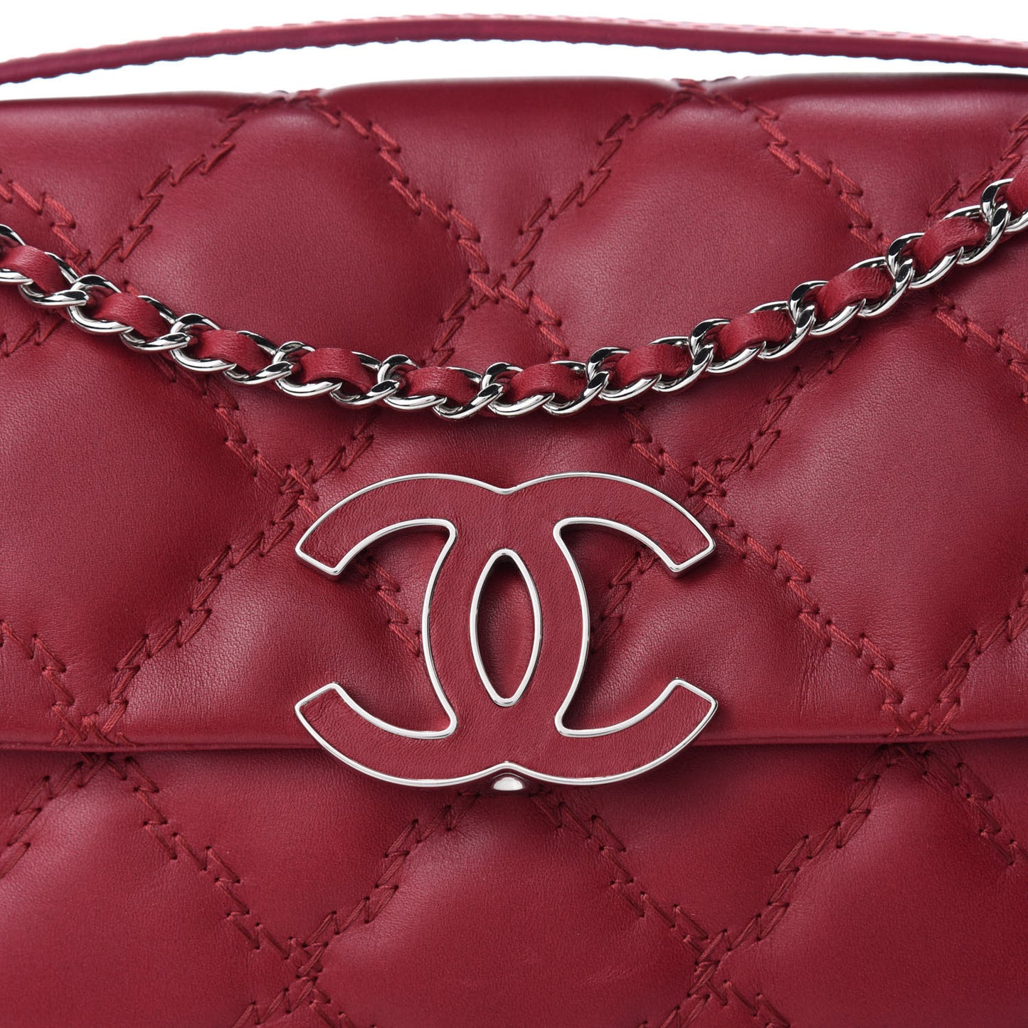 Calfskin Quilted Double Stitch Hamptons Clutch with Chain Red