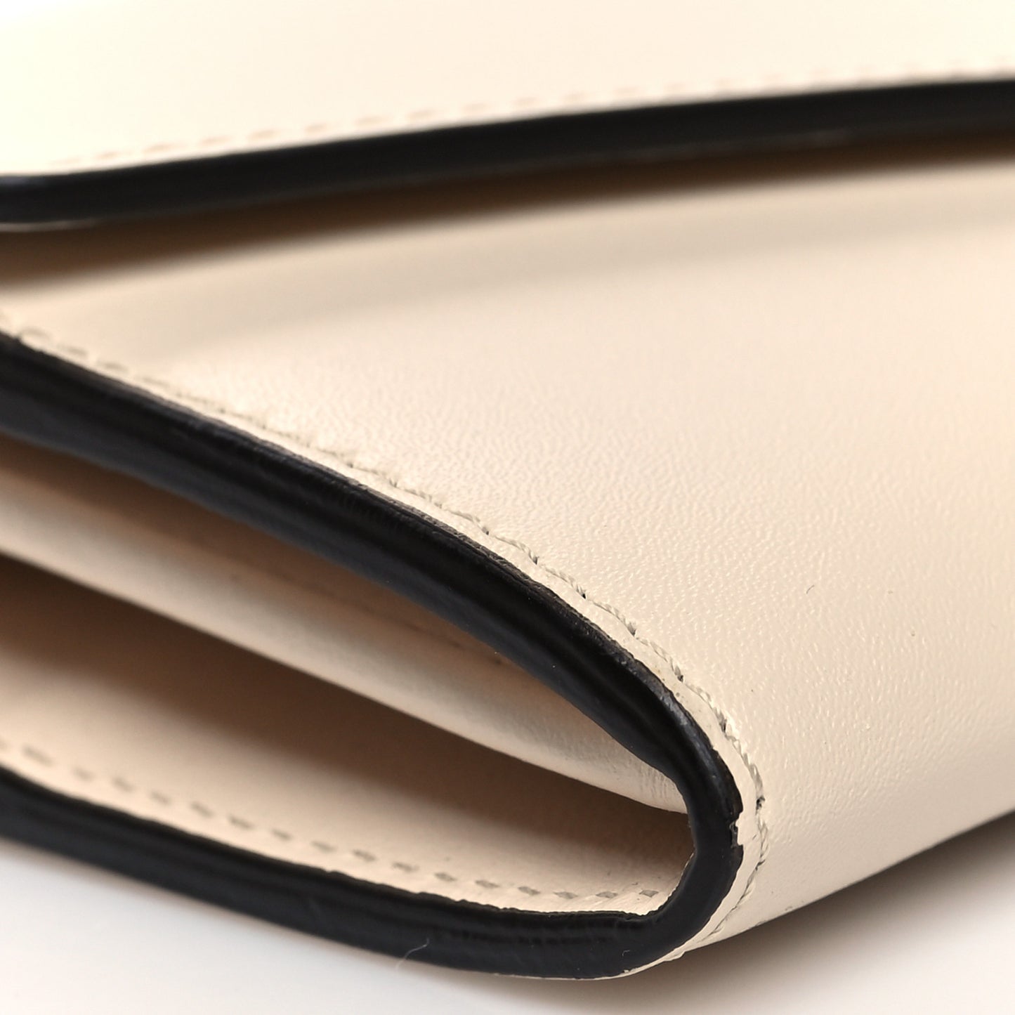 Vitello Liberty Lucido F is Fendi Continental Envelope Wallet on Chain Camelia