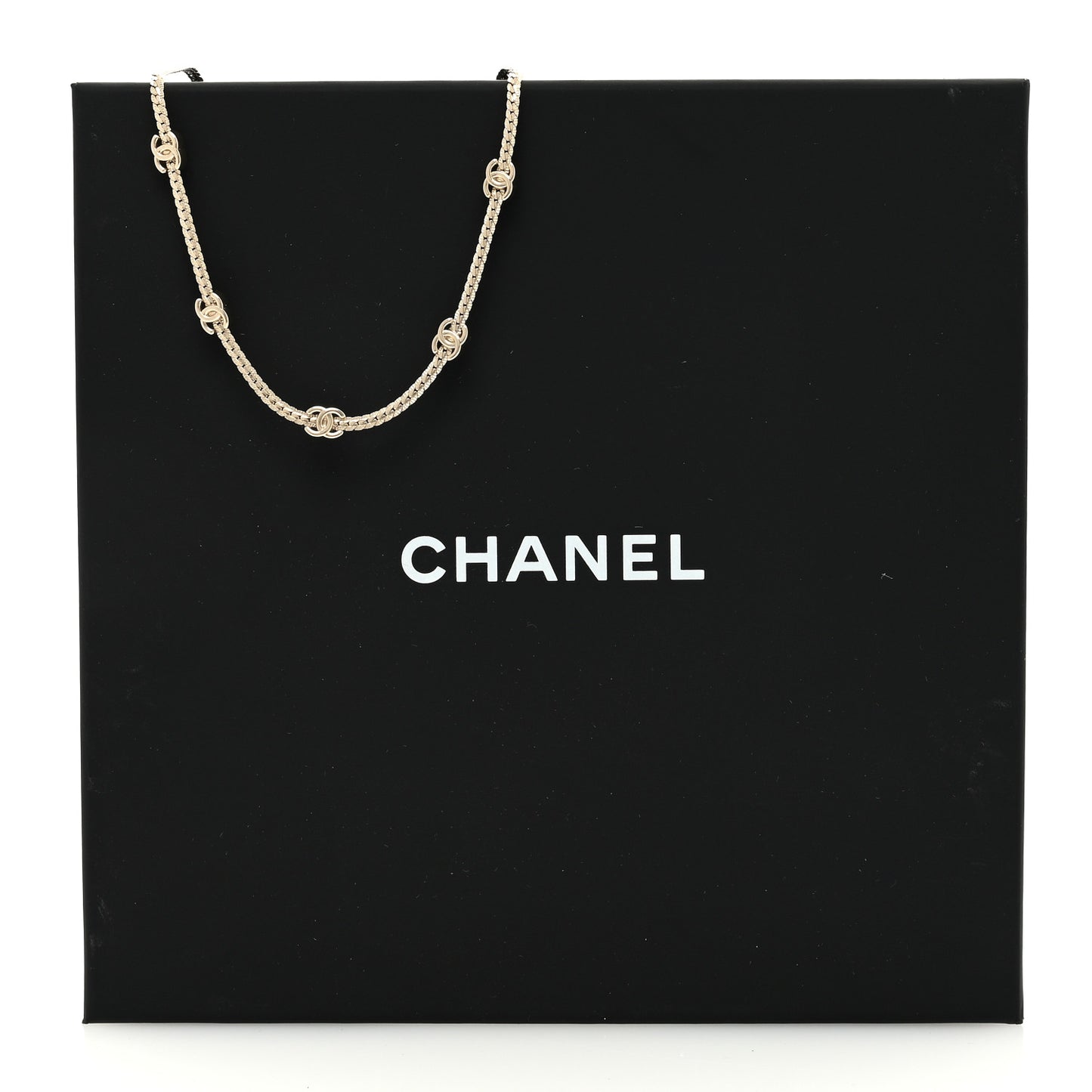 Metal CC Short Chain Necklace Gold
