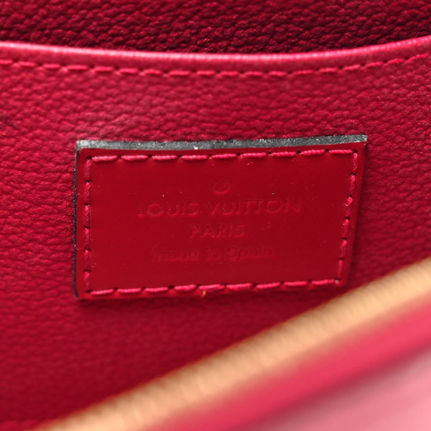Louis Vuitton Vernis Cosmetic Pouch Rose Indien 6 of 8