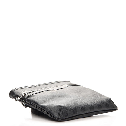 Louis Vuitton Damier Graphite Thomas 4 of 8