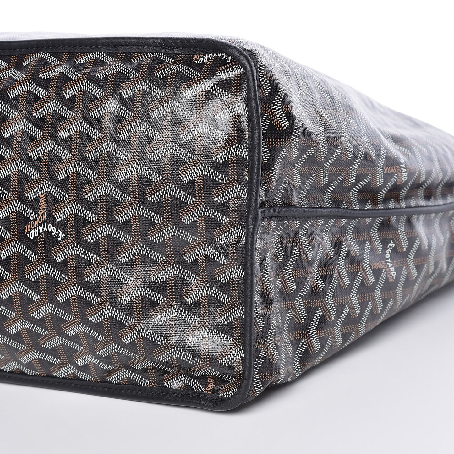 Goyardine Reversible Anjou GM Black