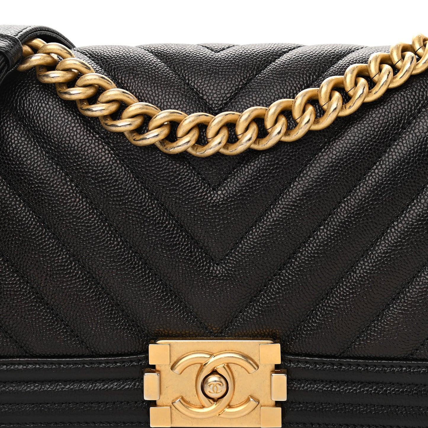Caviar Chevron Quilted Medium Boy Flap Black