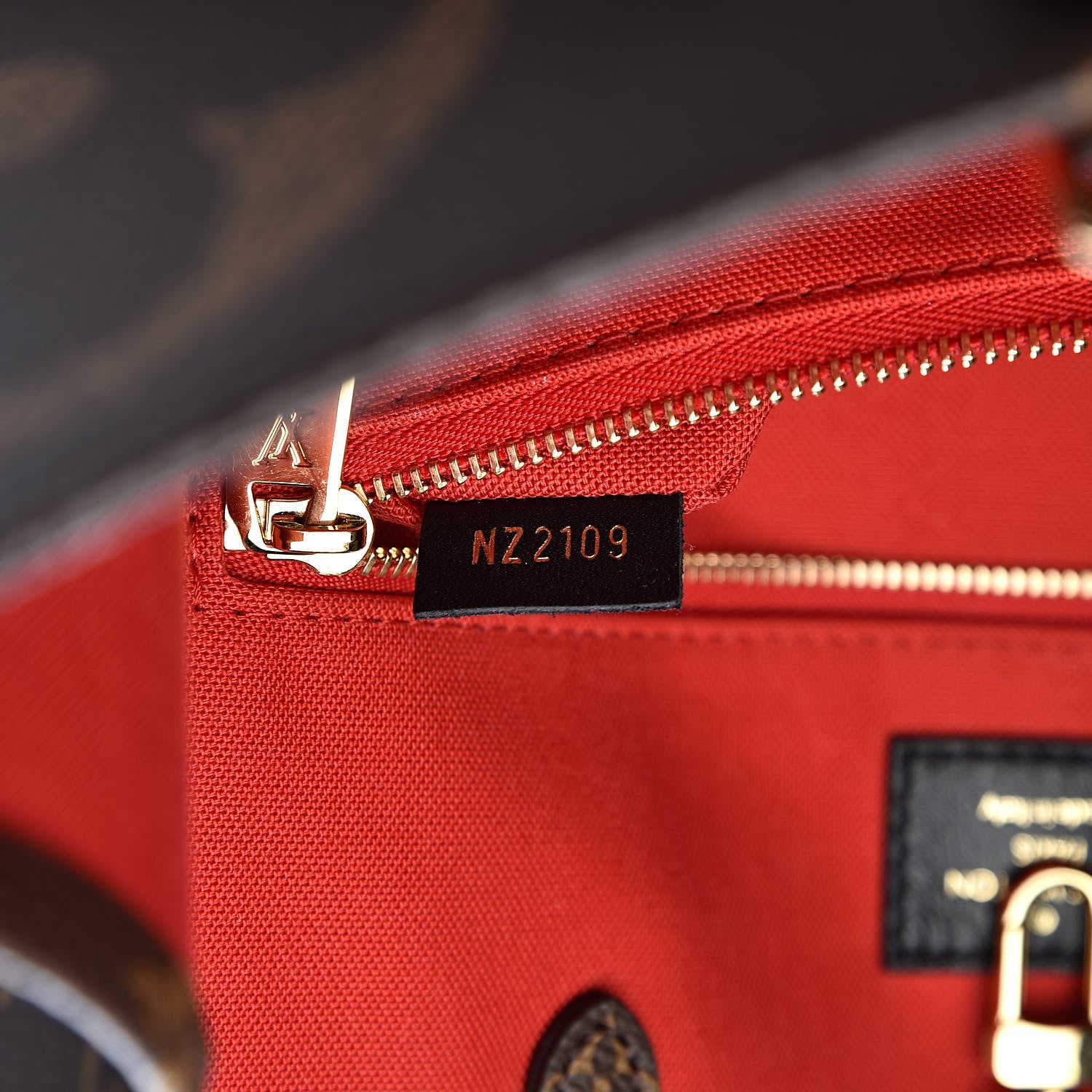 Louis Vuitton Reverse Monogram Giant Onthego GM 7 of 11