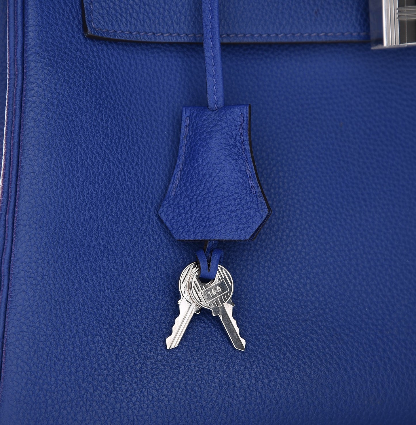 Togo Kelly Retourne 28 Bleu Electrique