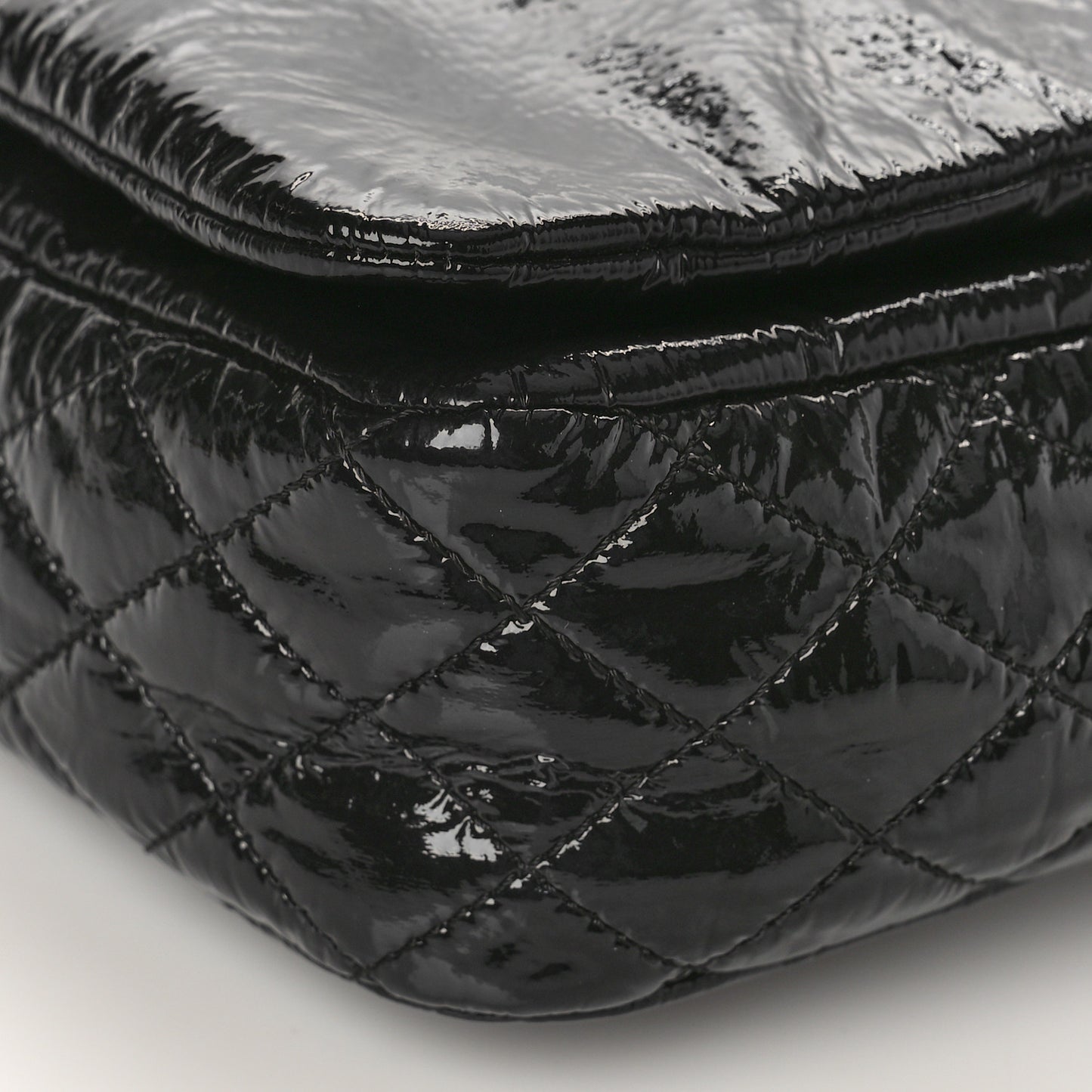 Vinyl Medium Rock and Chain Flap Black