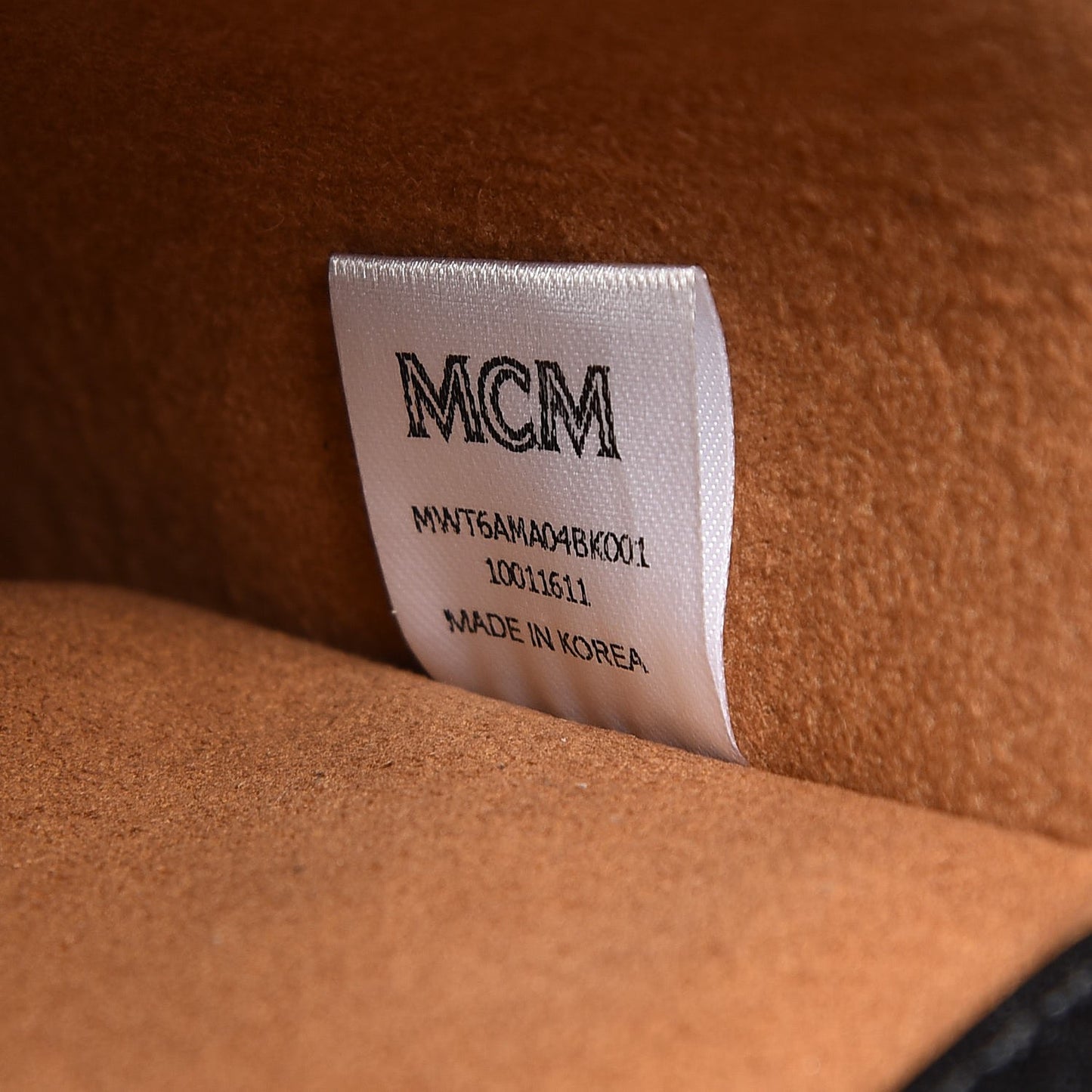 Grained Calfskin Medium Milla Tote Black