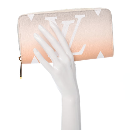 Louis Vuitton Monogram Giant By The Pool Zippy Wallet Brume 2 of 7