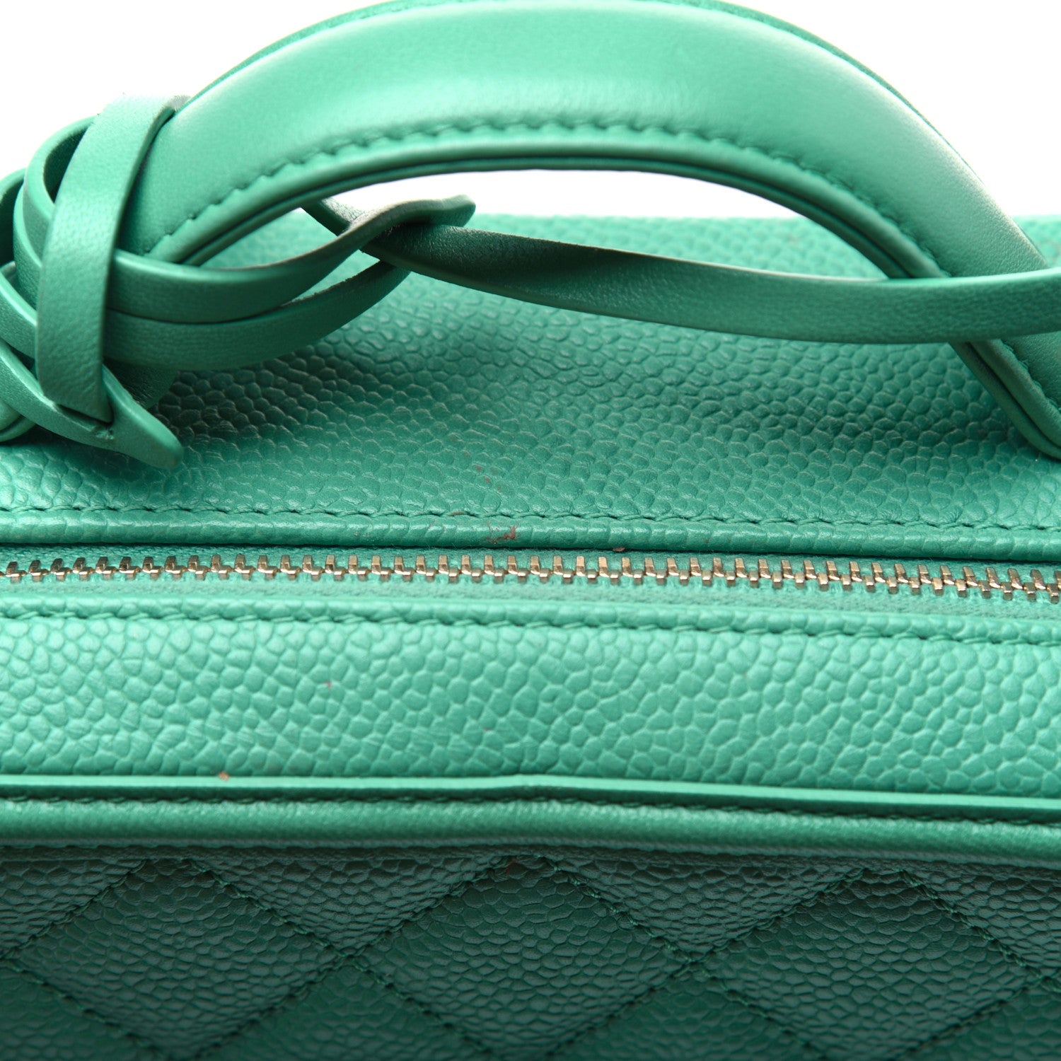 Chanel Caviar Quilted Medium CC Filigree Vanity Case Green 14 of 22