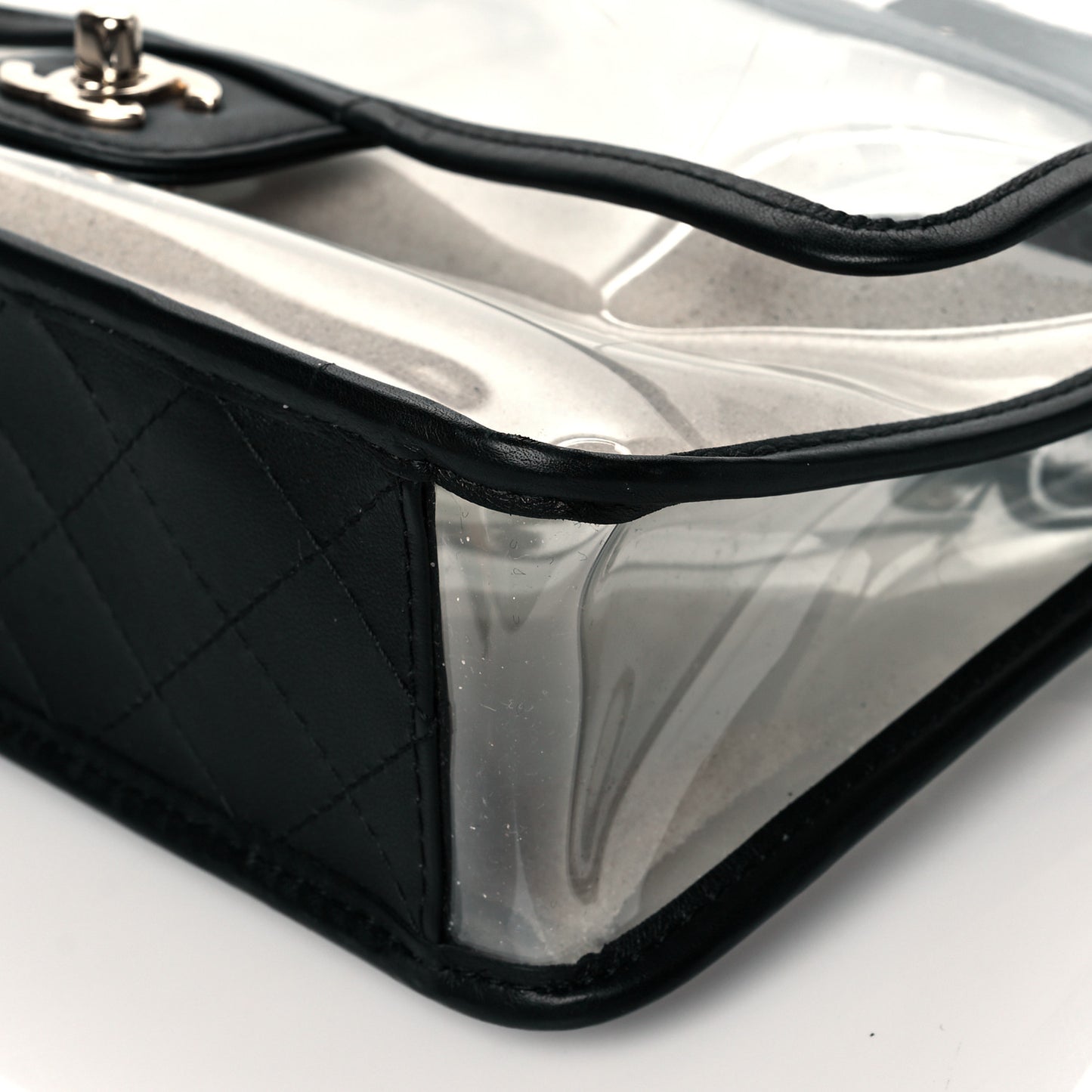 Lambskin PVC Medium Coco Sand Flap Black