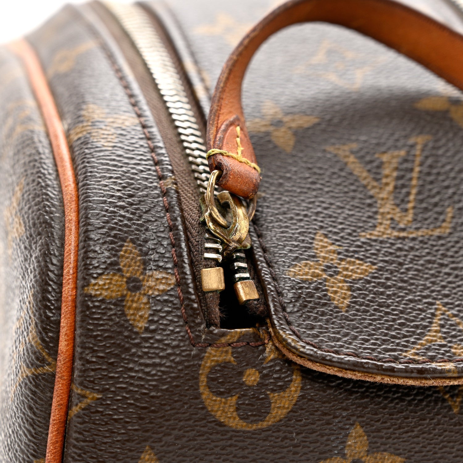 Louis Vuitton Monogram King Size Toiletry Bag 11 of 12