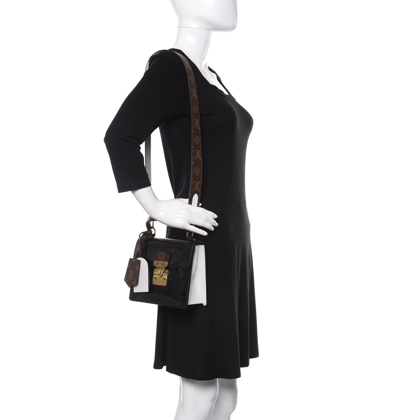 Vernis Epi Monogram Spring Street Black