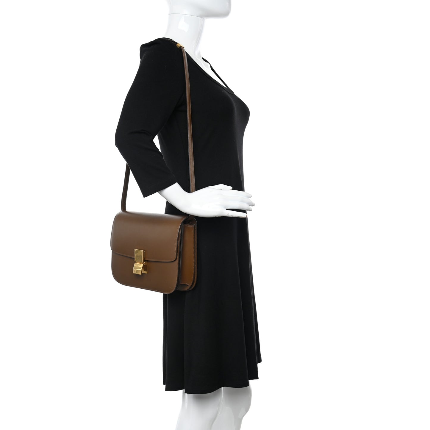 Box Calfskin Medium Classic Box Flap Bag Camel