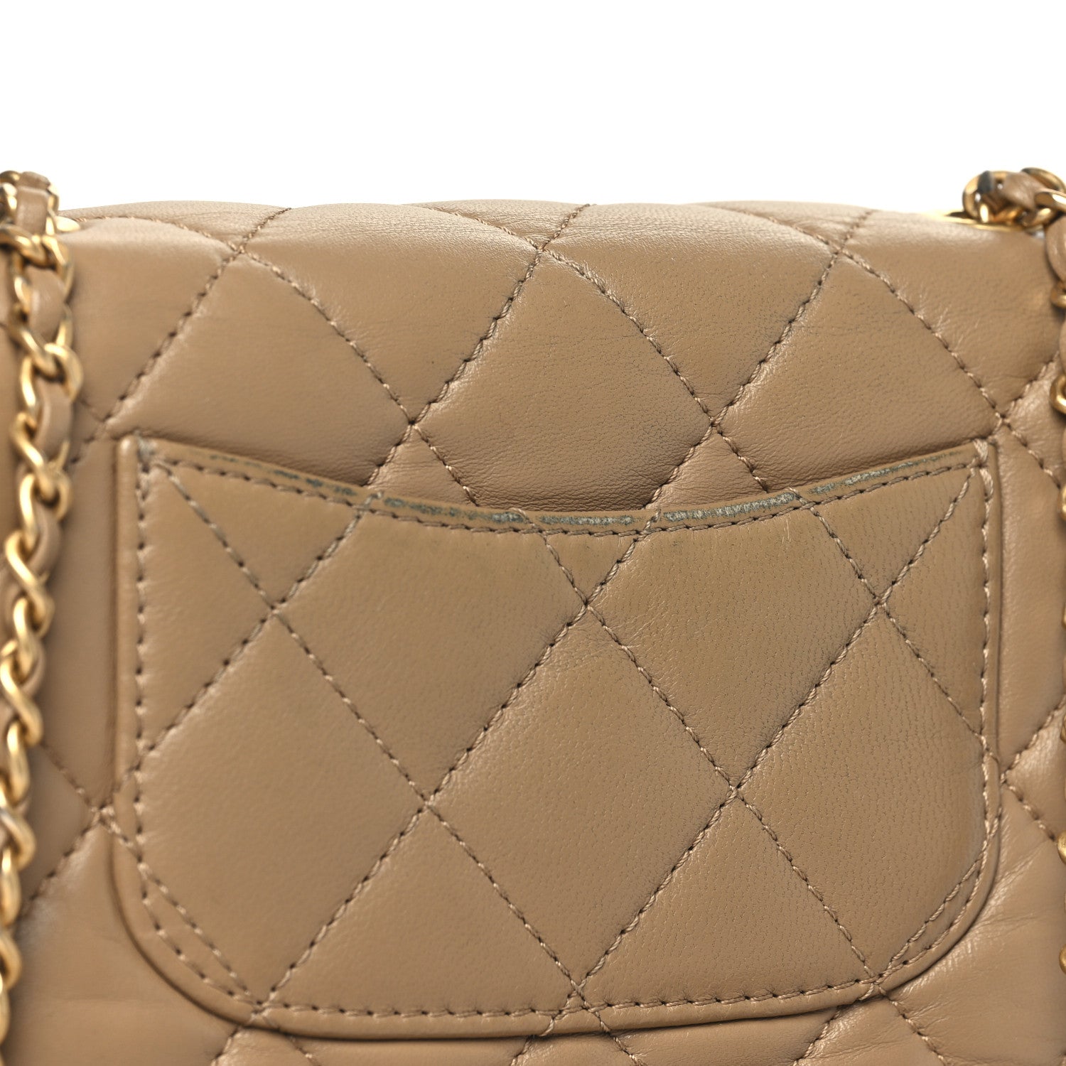 Chanel ハート型ショルダーバッグ ベージュ Chanel Lambskin Quilted Mini Heart Charms Flap Beige 1763917