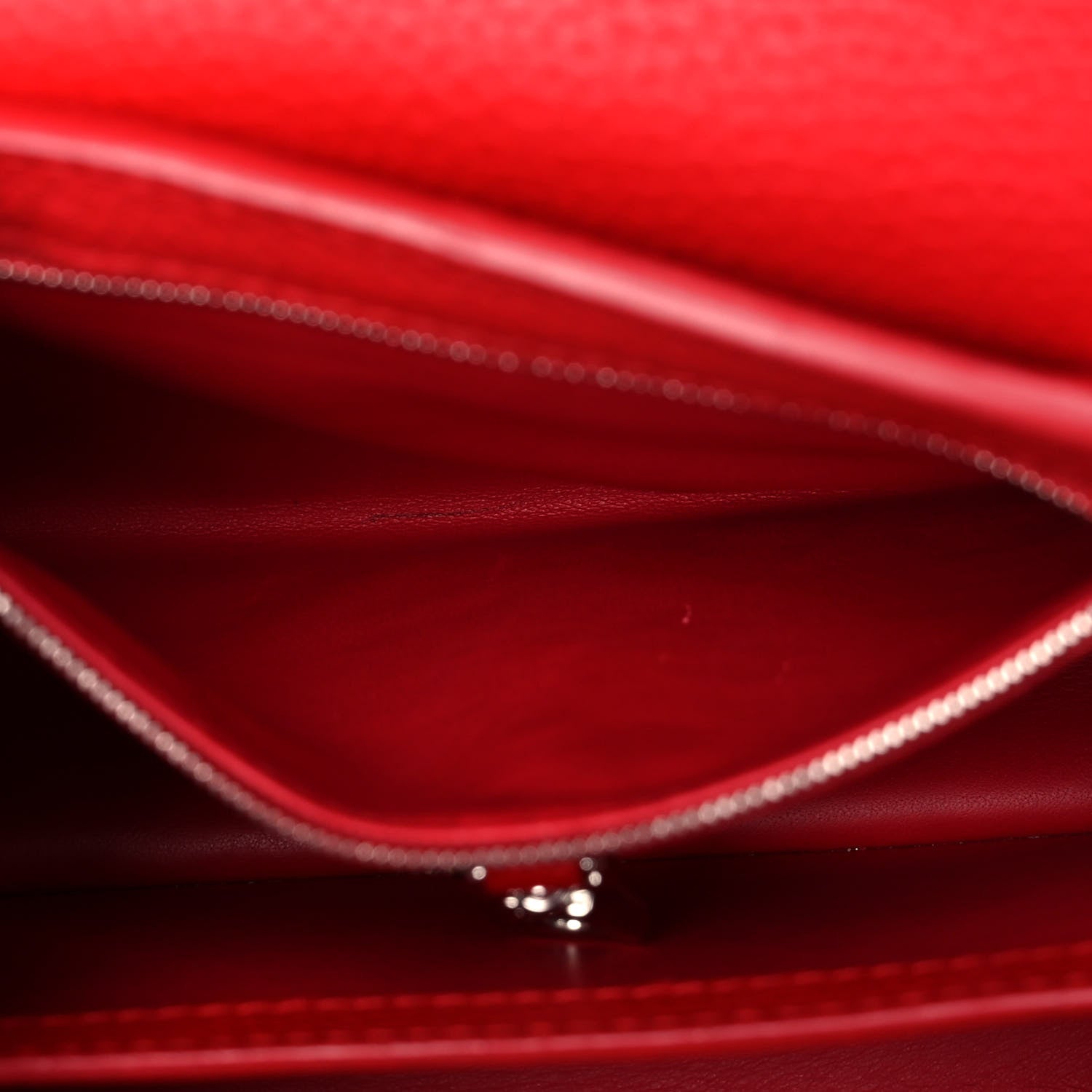 Louis Vuitton Taurillon Capucines BB Rubis 11 of 15