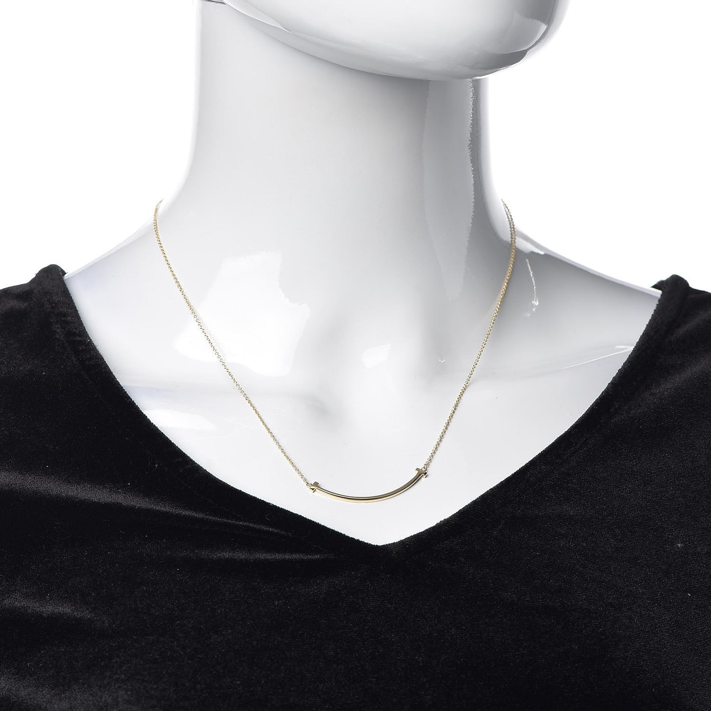 18K Yellow Gold Small T Smile Pendant Necklace