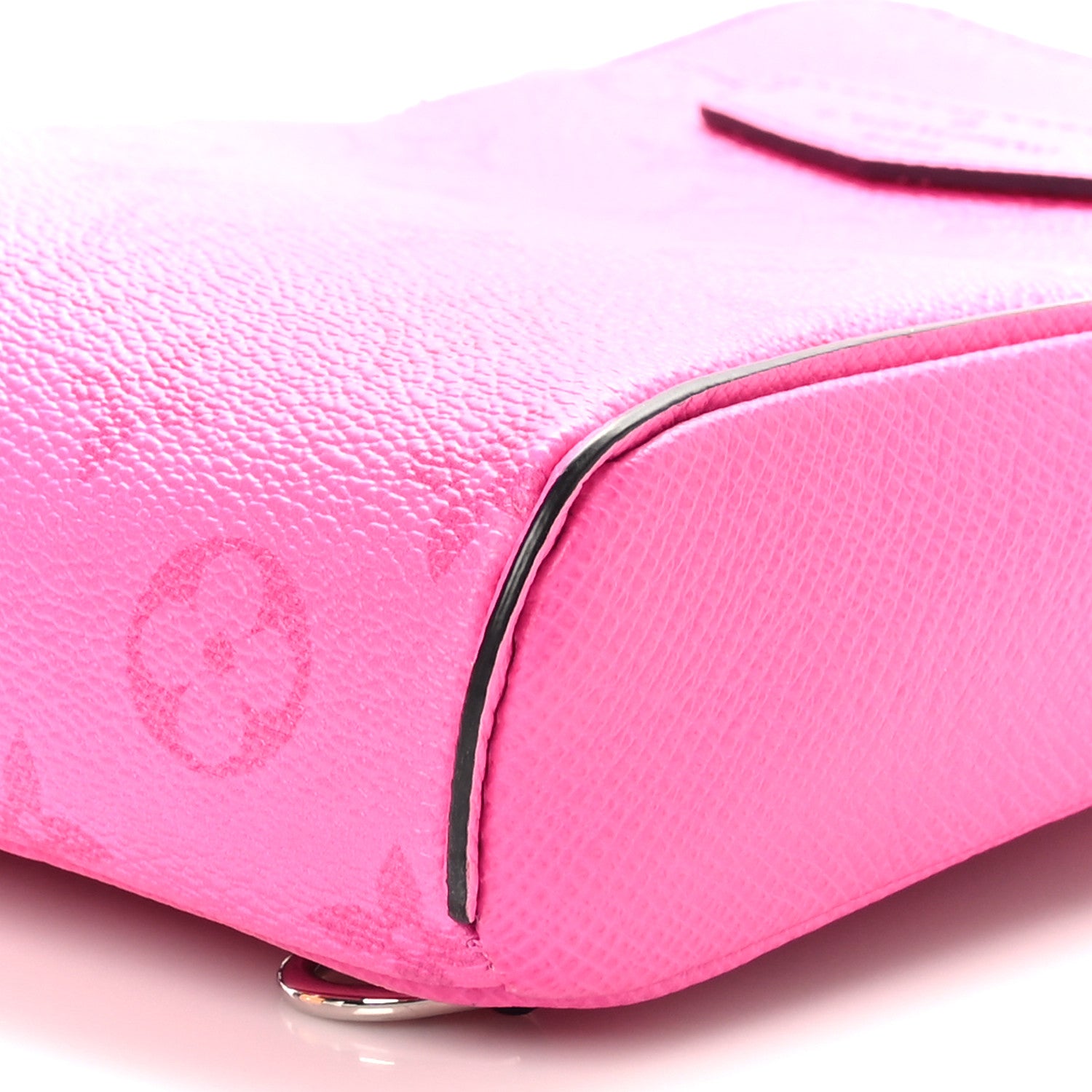 Louis Vuitton Taigarama Outdoor Slingbag Fuchsia 8 of 9