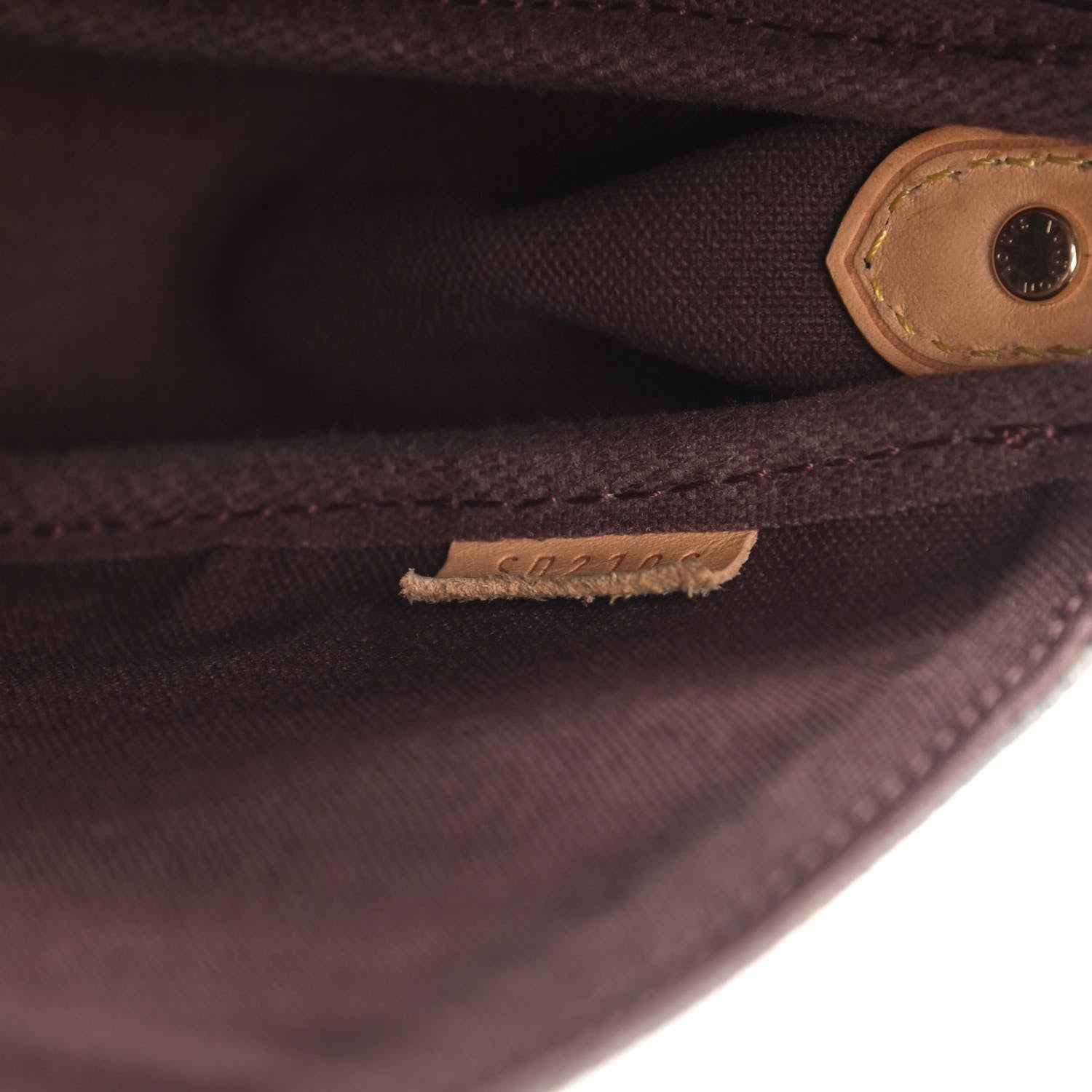 Louis Vuitton Monogram Favorite MM 7 of 15