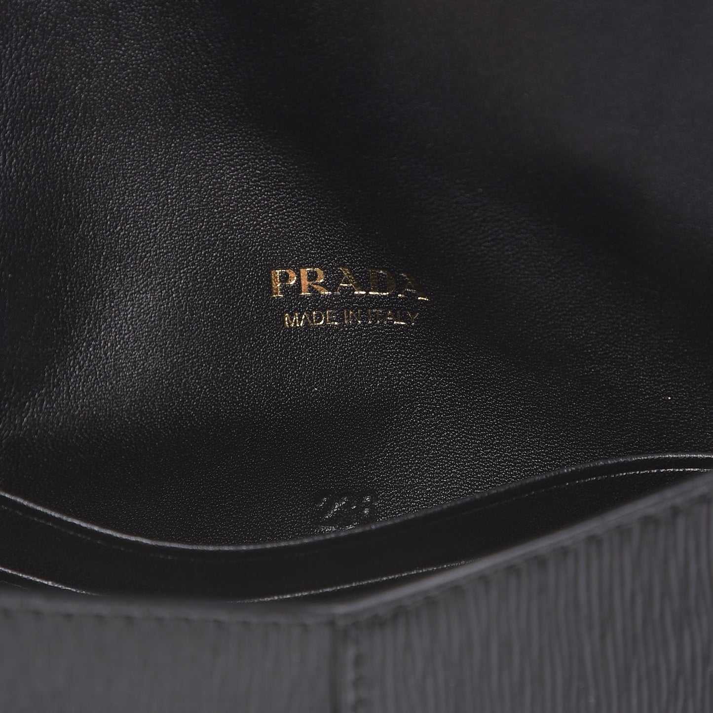Vitello Move Envelope Wallet Black