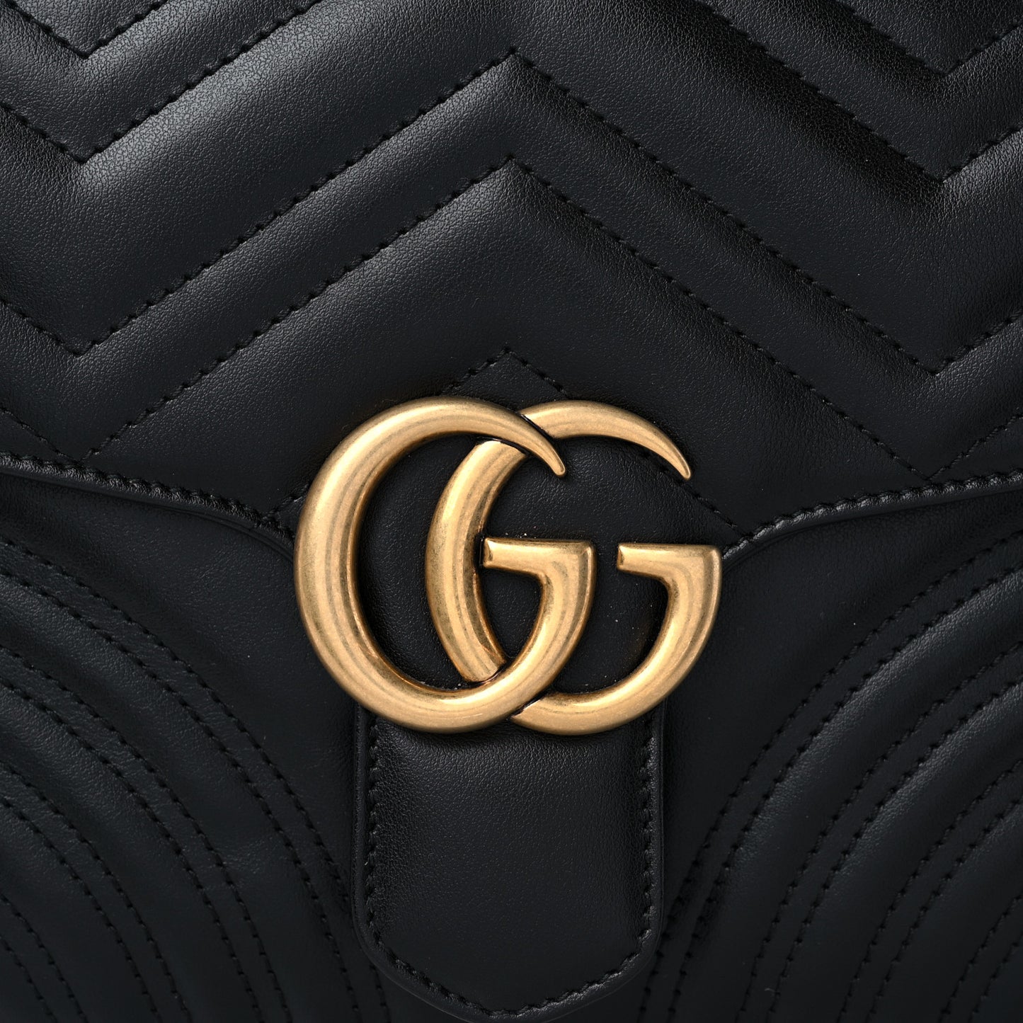 Calfskin Matelasse Small GG Marmont Top Handle Shoulder Bag Black