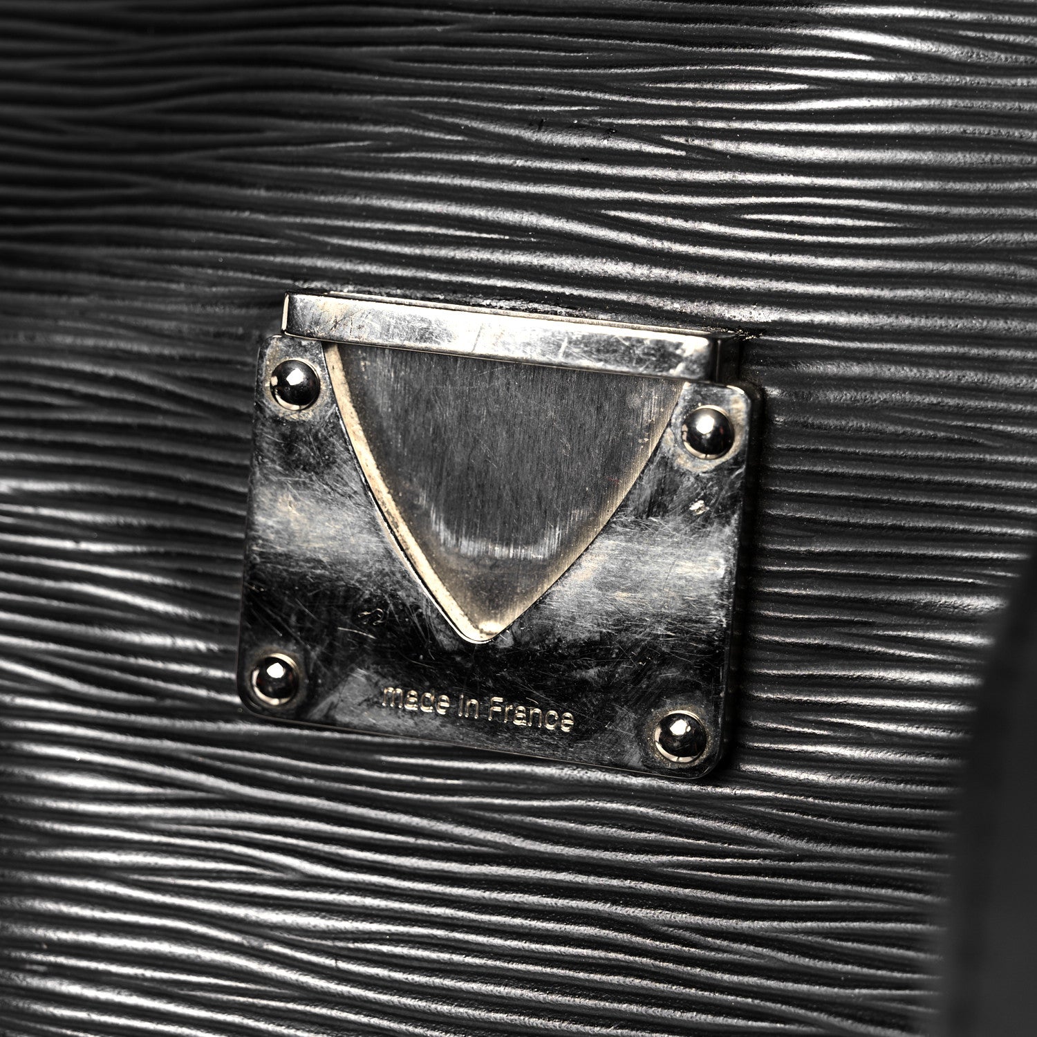 Louis Vuitton Epi Segur MM Black 14 of 25