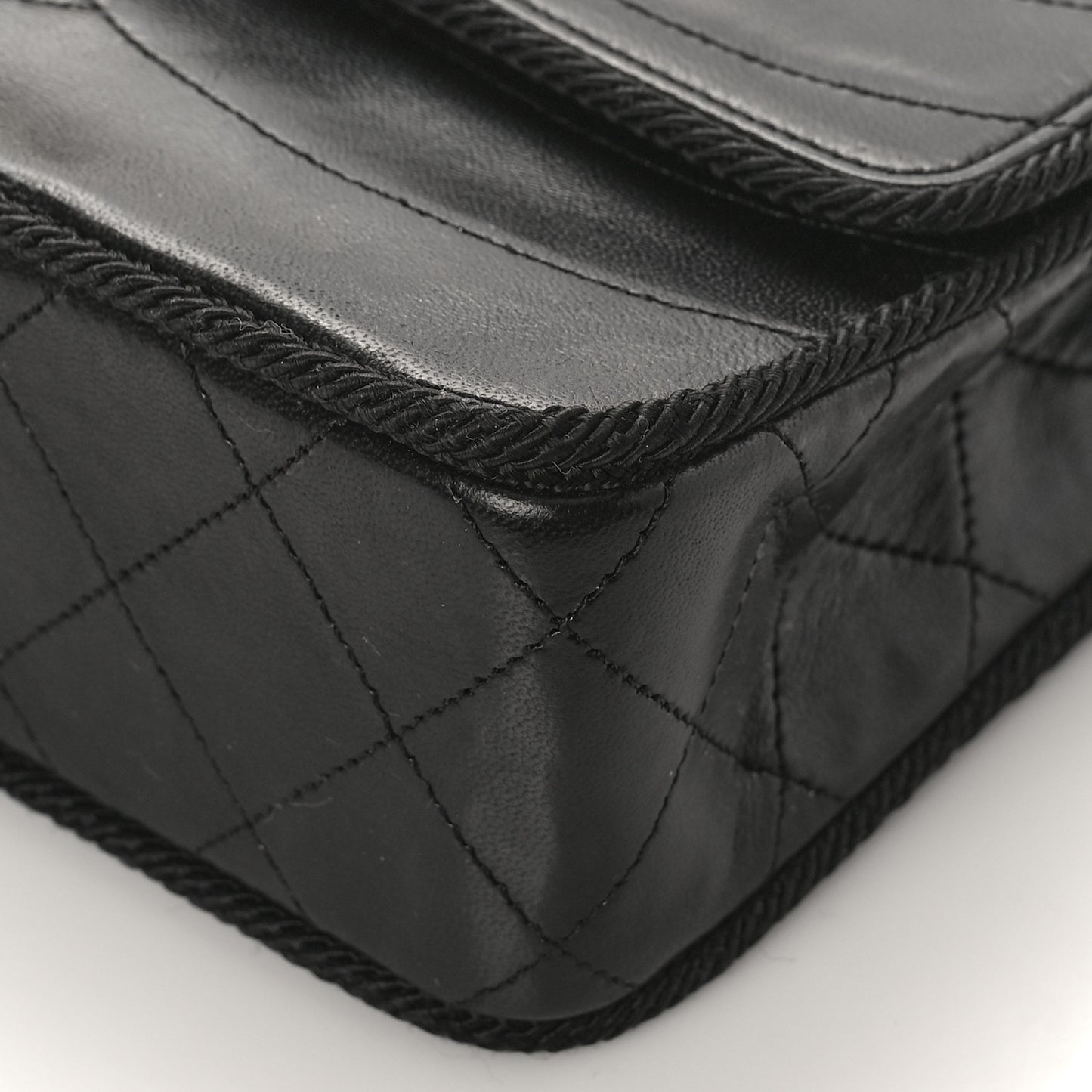 Lambskin Scallop Quilted Single Flap Black